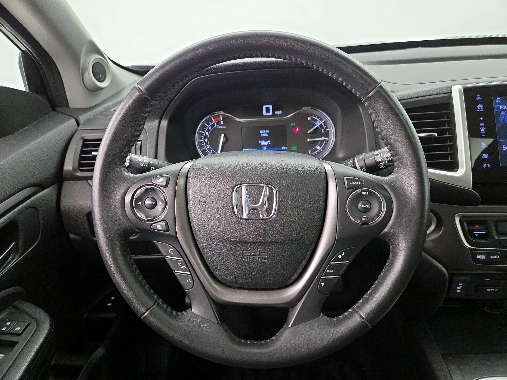 Thumbnail: 2017 Honda Pilot - 10