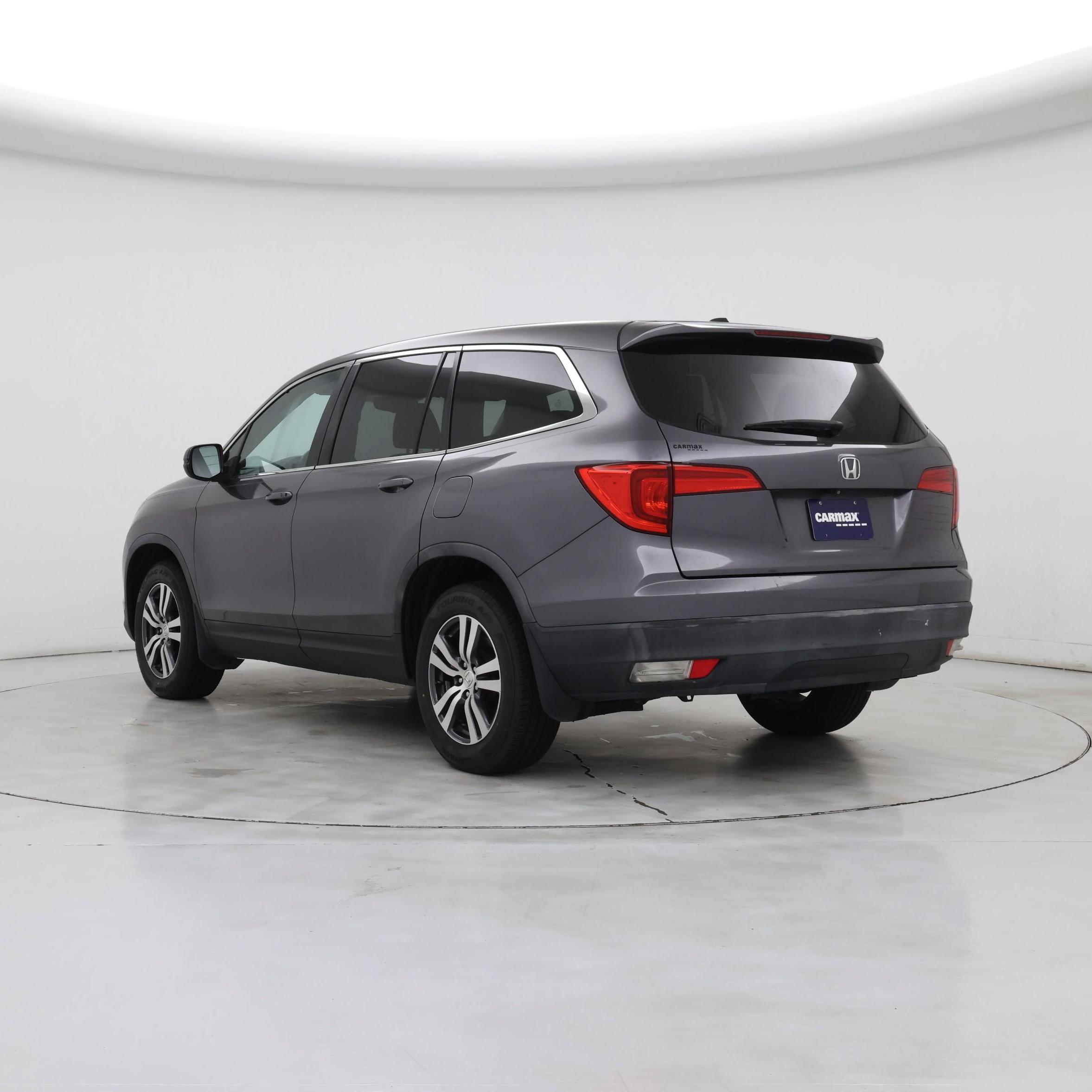 Thumbnail: 2017 Honda Pilot - 2