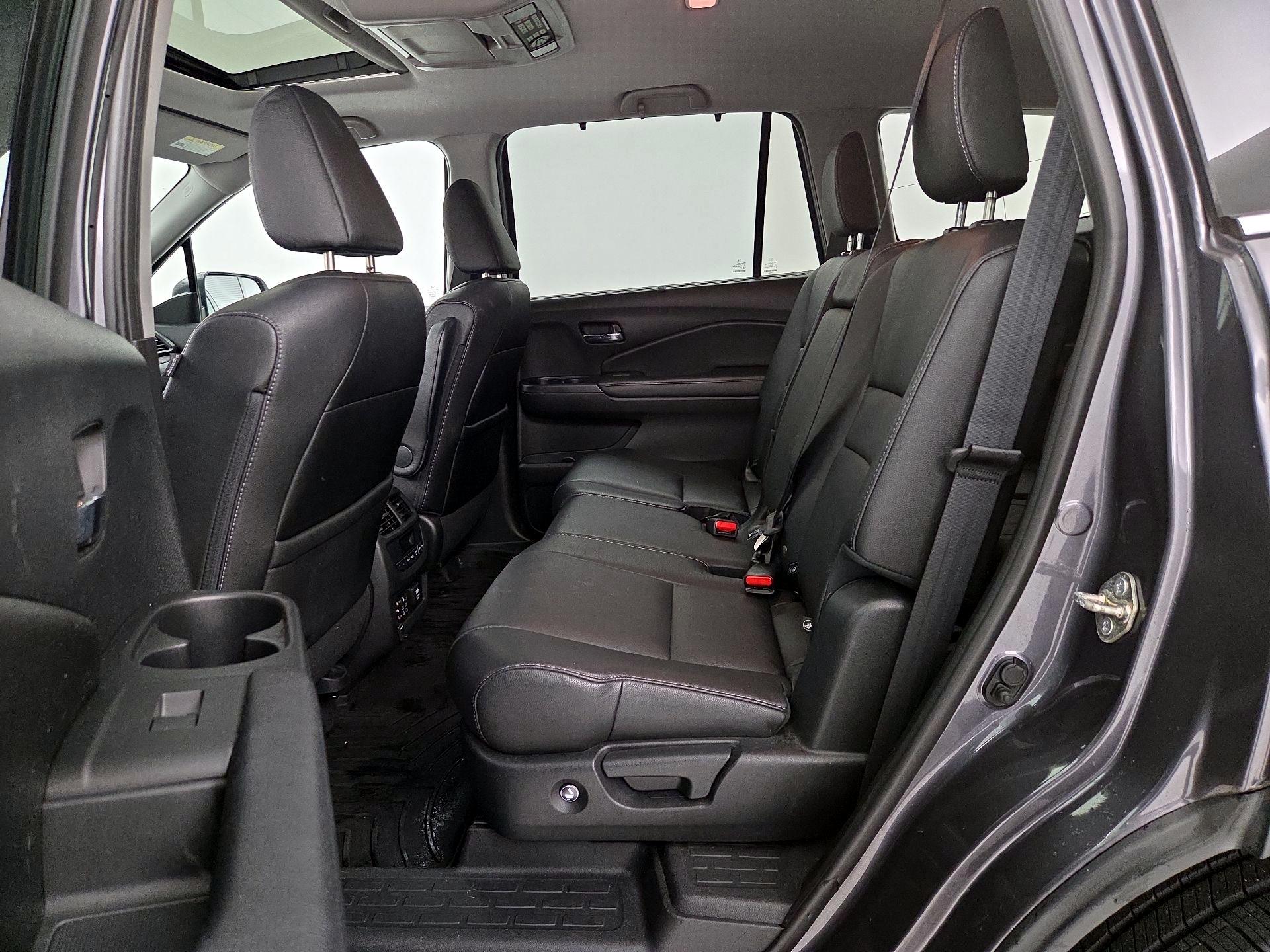 Thumbnail: 2017 Honda Pilot - 20