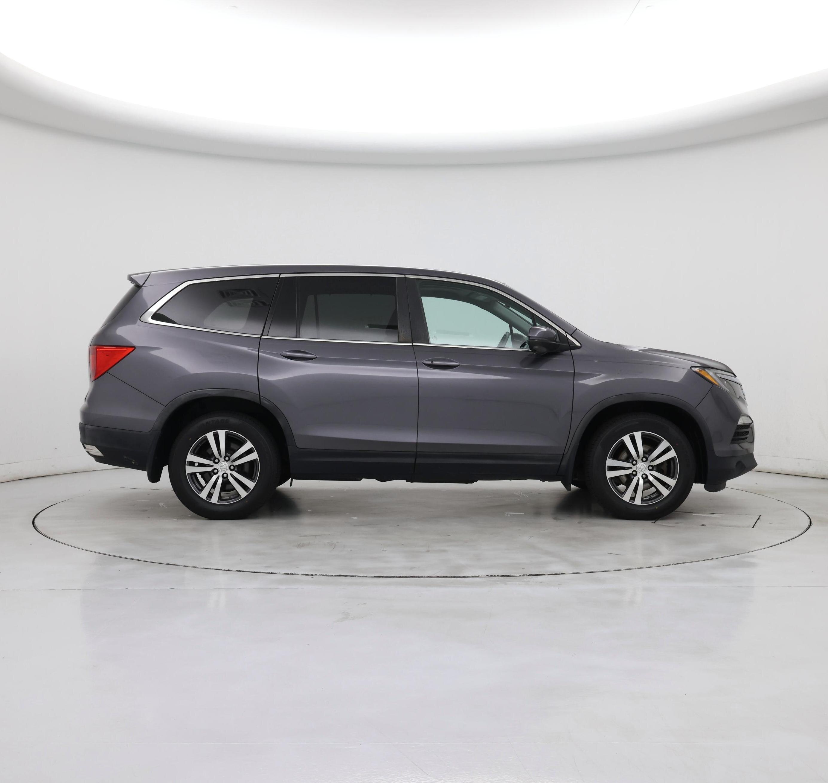 Thumbnail: 2017 Honda Pilot - 7