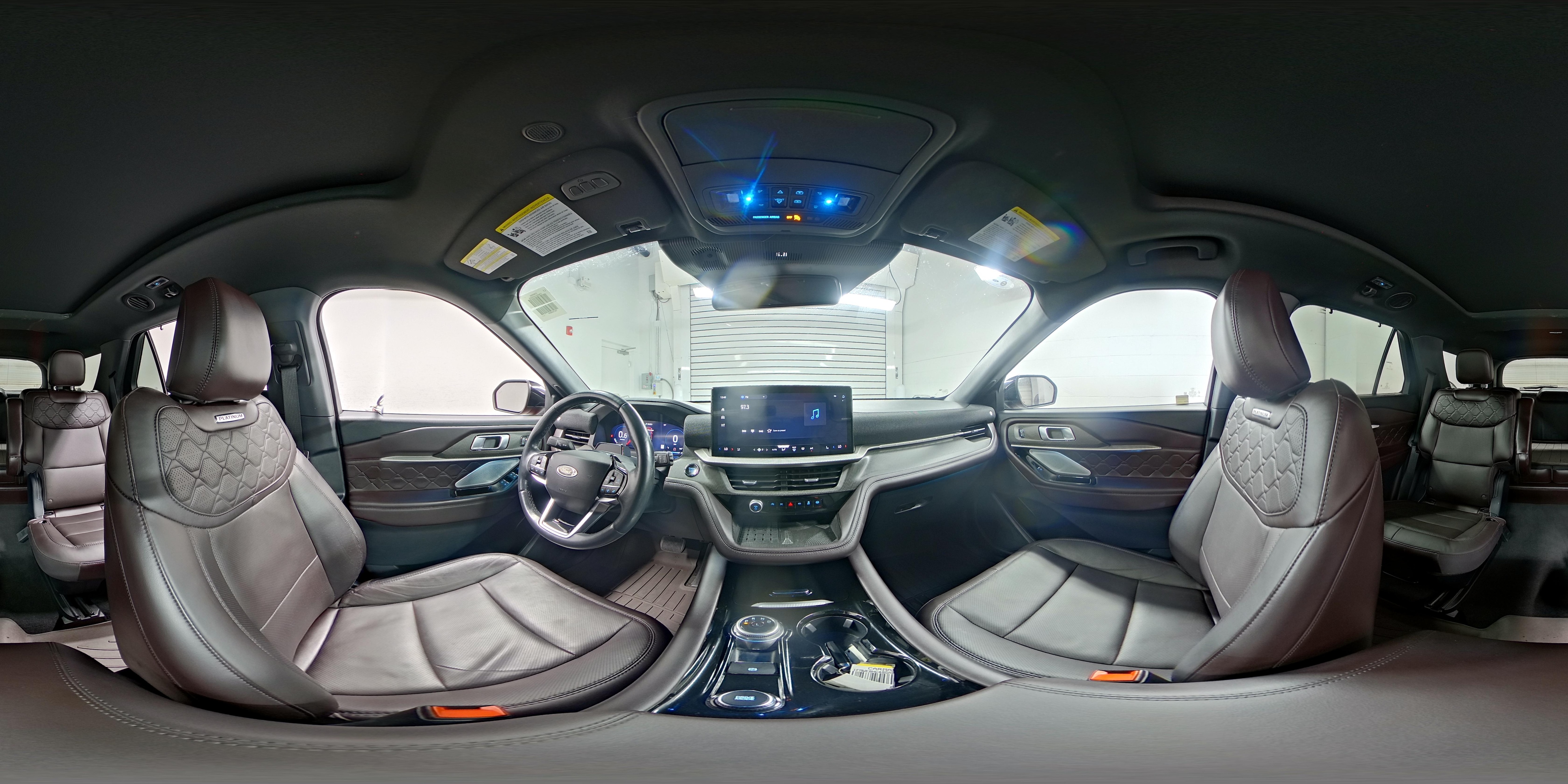 2025 Ford Explorer Platinum - Photo 18