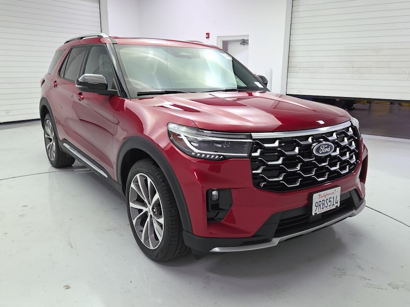 2025 Ford Explorer Platinum