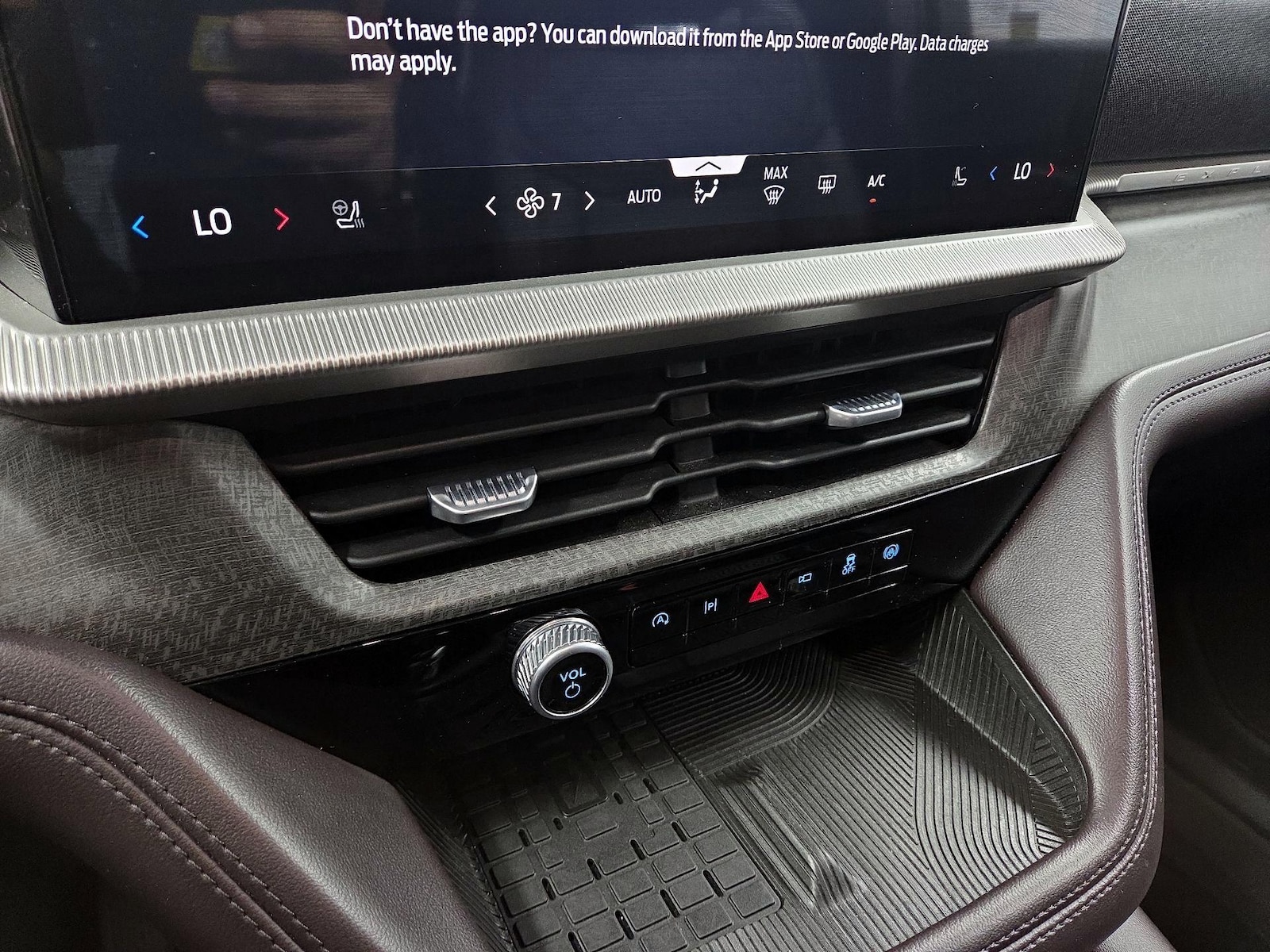 2025 Ford Explorer Platinum - Photo 13