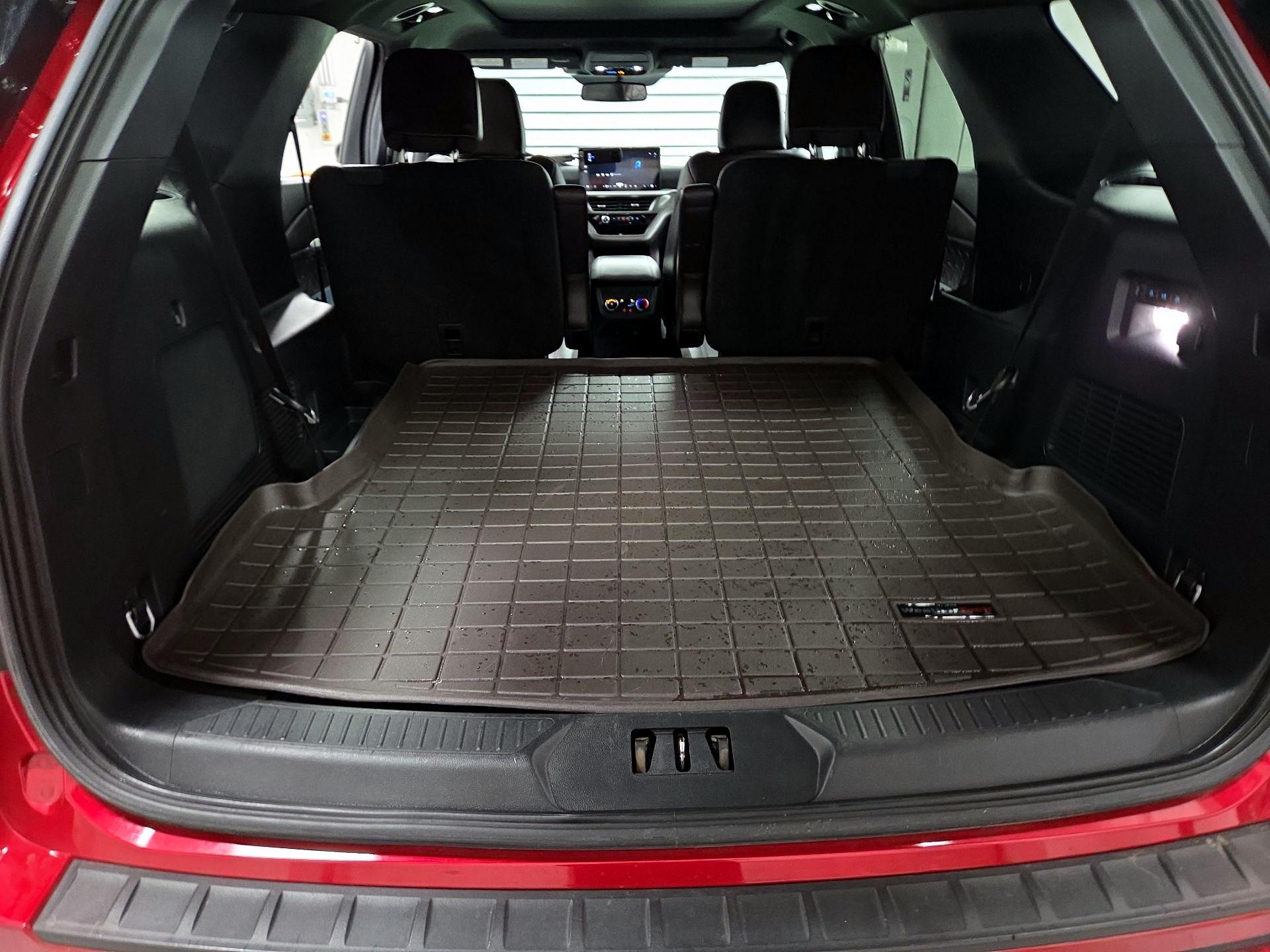 Thumbnail: 2025 Ford Explorer - 14