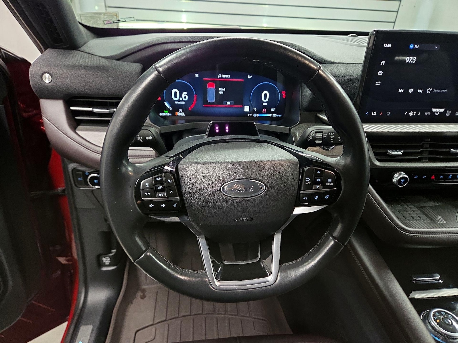 2025 Ford Explorer Platinum - Photo 9
