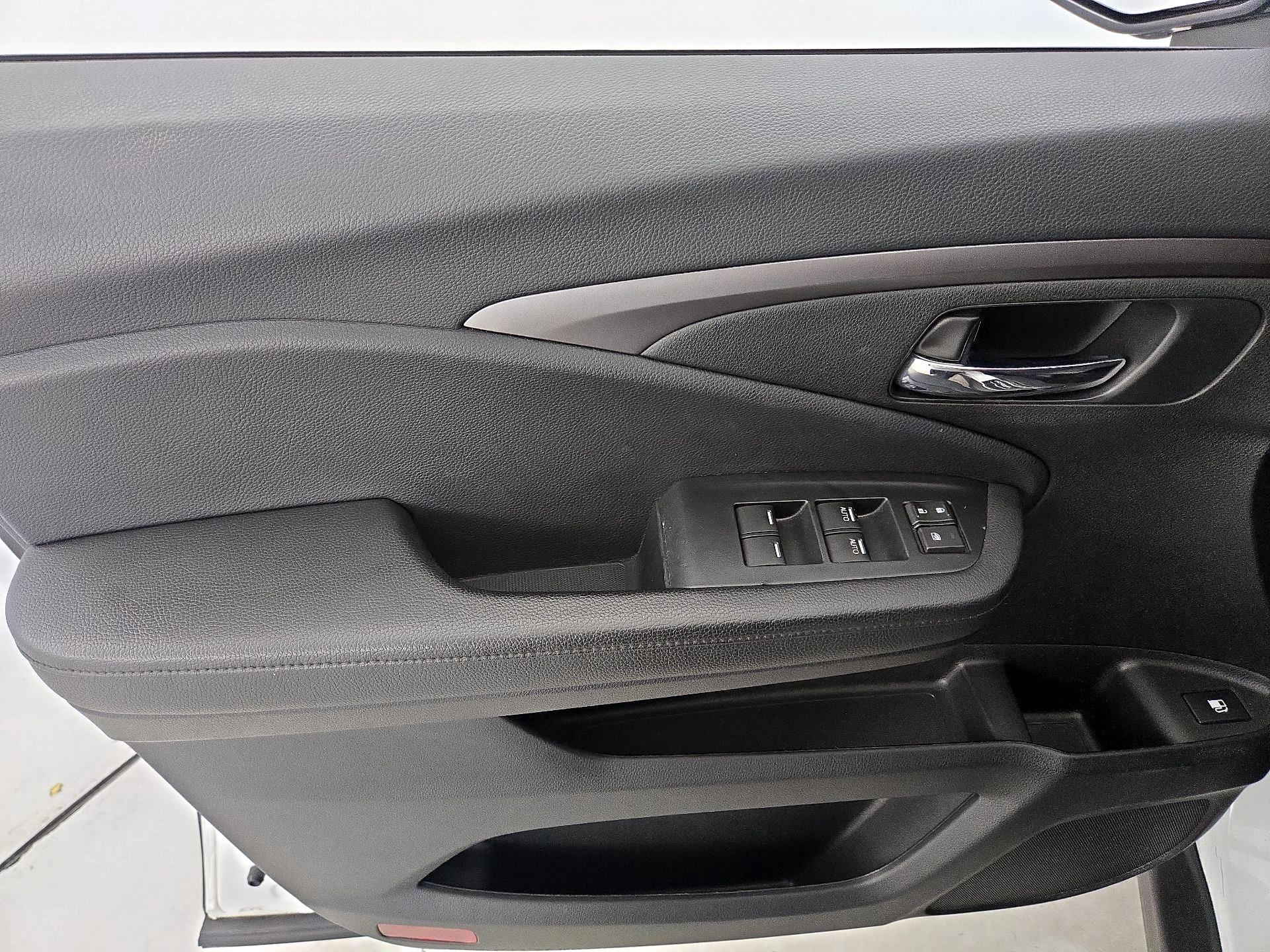 Thumbnail: 2021 Honda Passport - 12