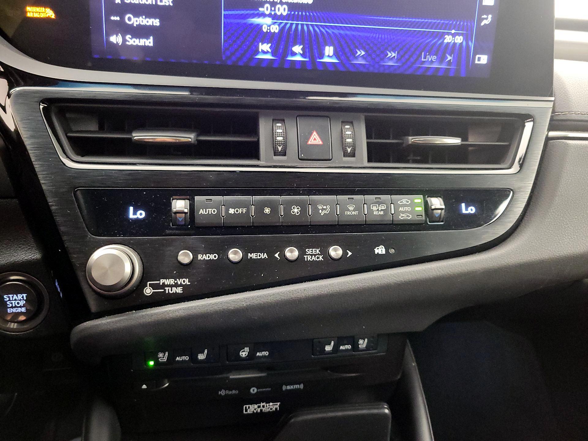 Thumbnail: 2022 Lexus ES - 16