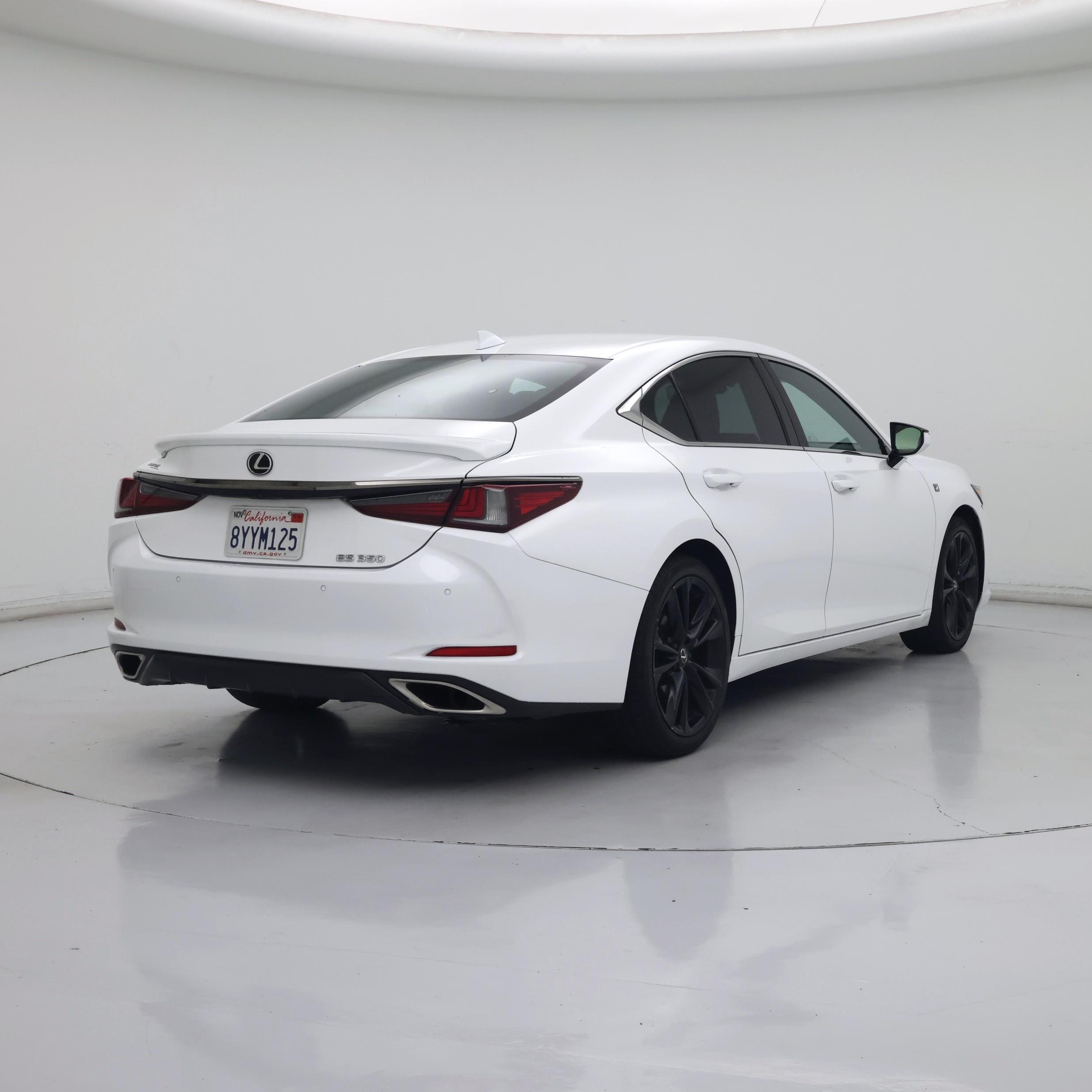Thumbnail: 2022 Lexus ES - 8