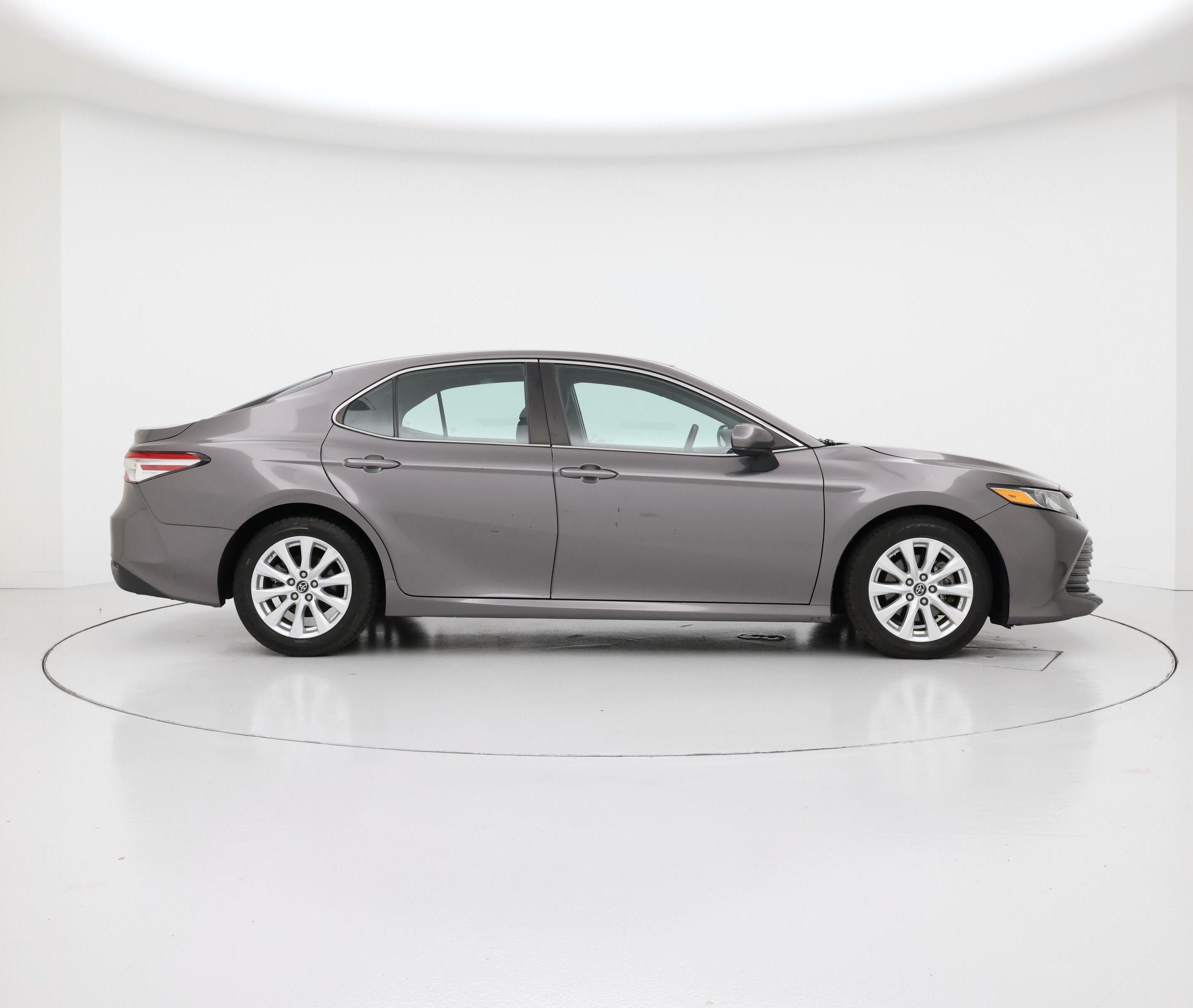 Thumbnail: 2018 Toyota Camry - 7