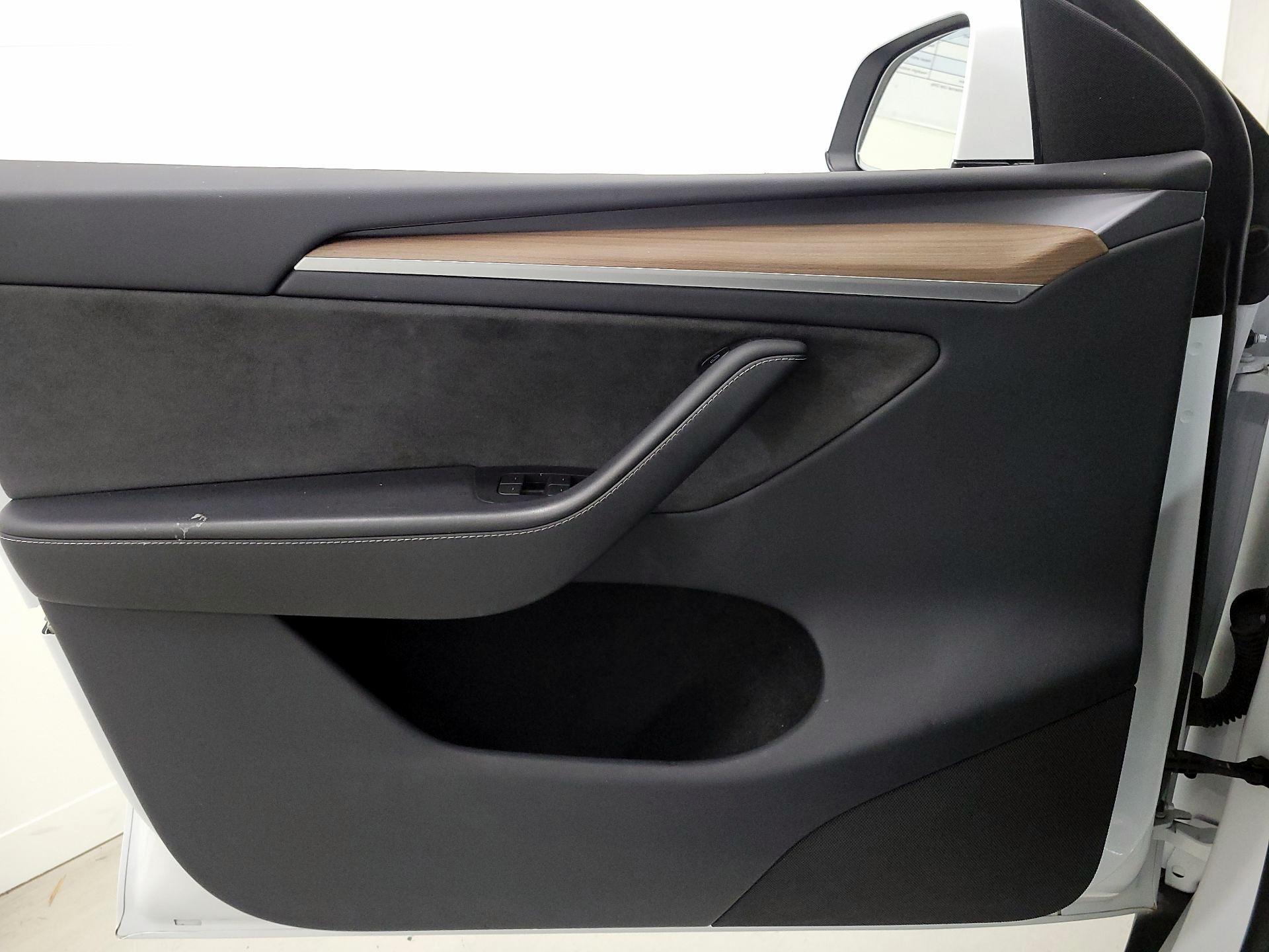 Thumbnail: 2023 Tesla Model Y - 12