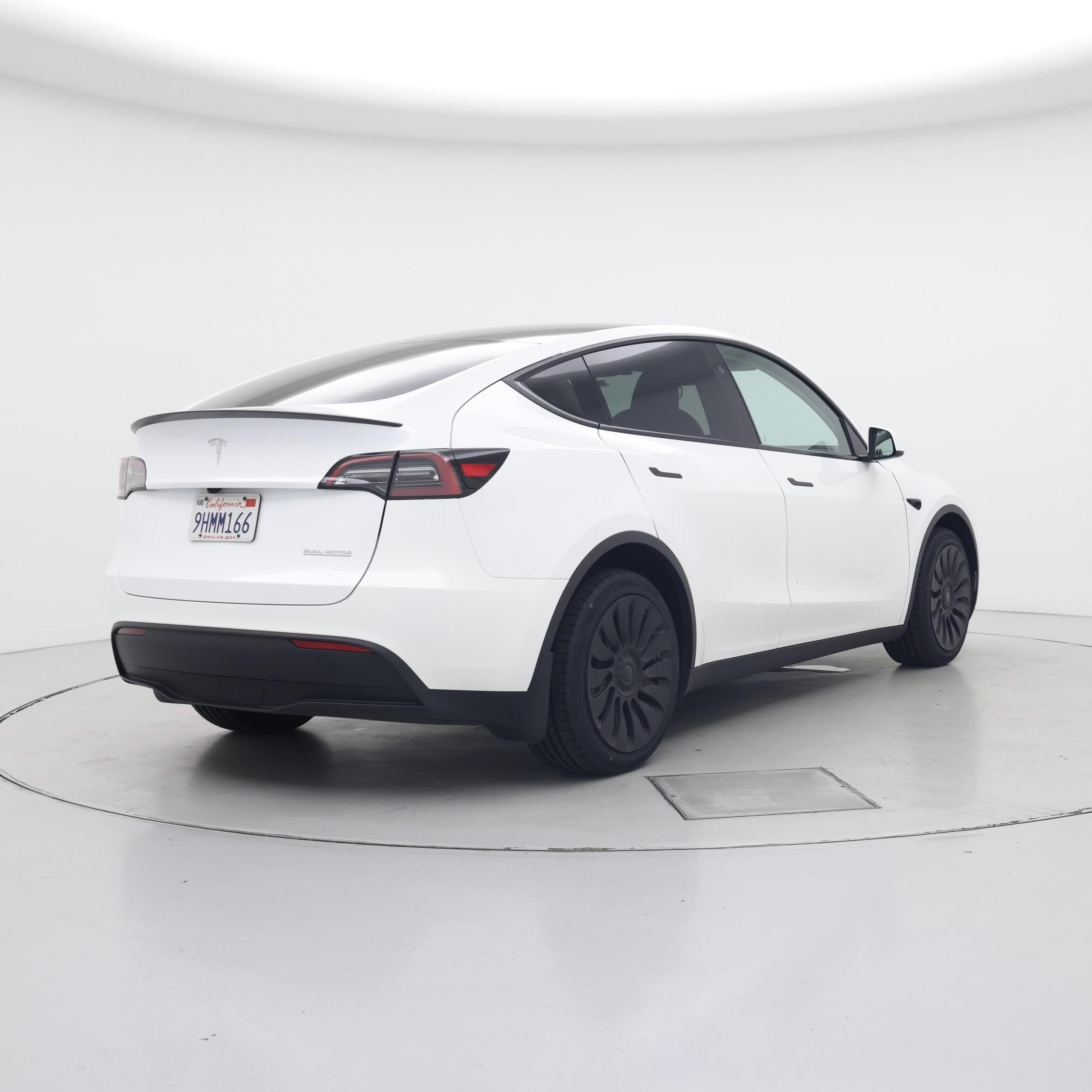 Thumbnail: 2023 Tesla Model Y - 8