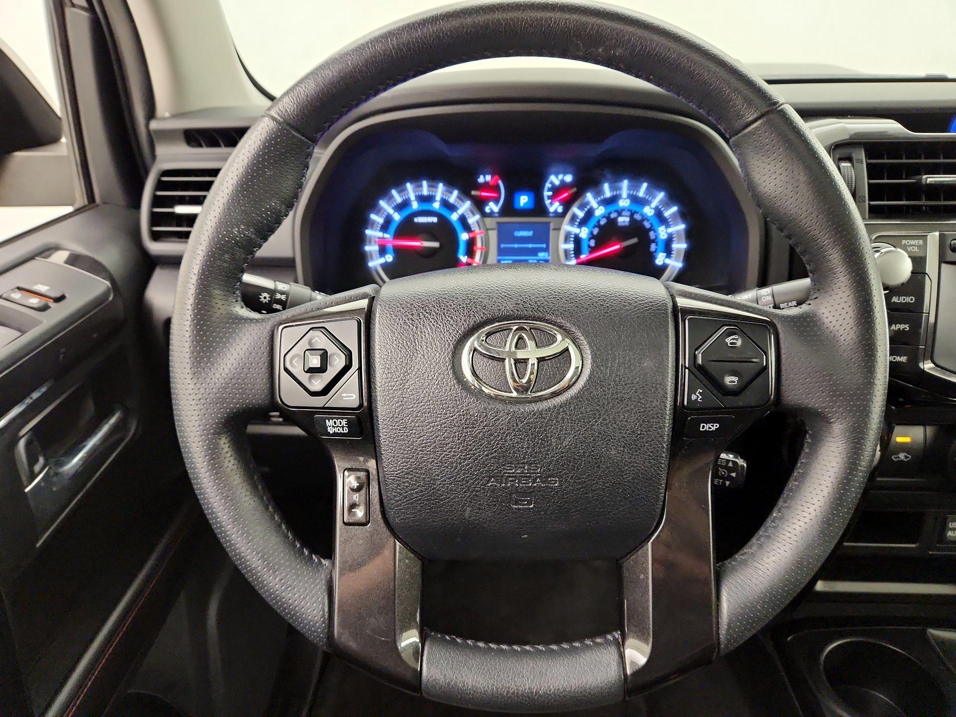 Thumbnail: 2016 Toyota 4Runner - 10