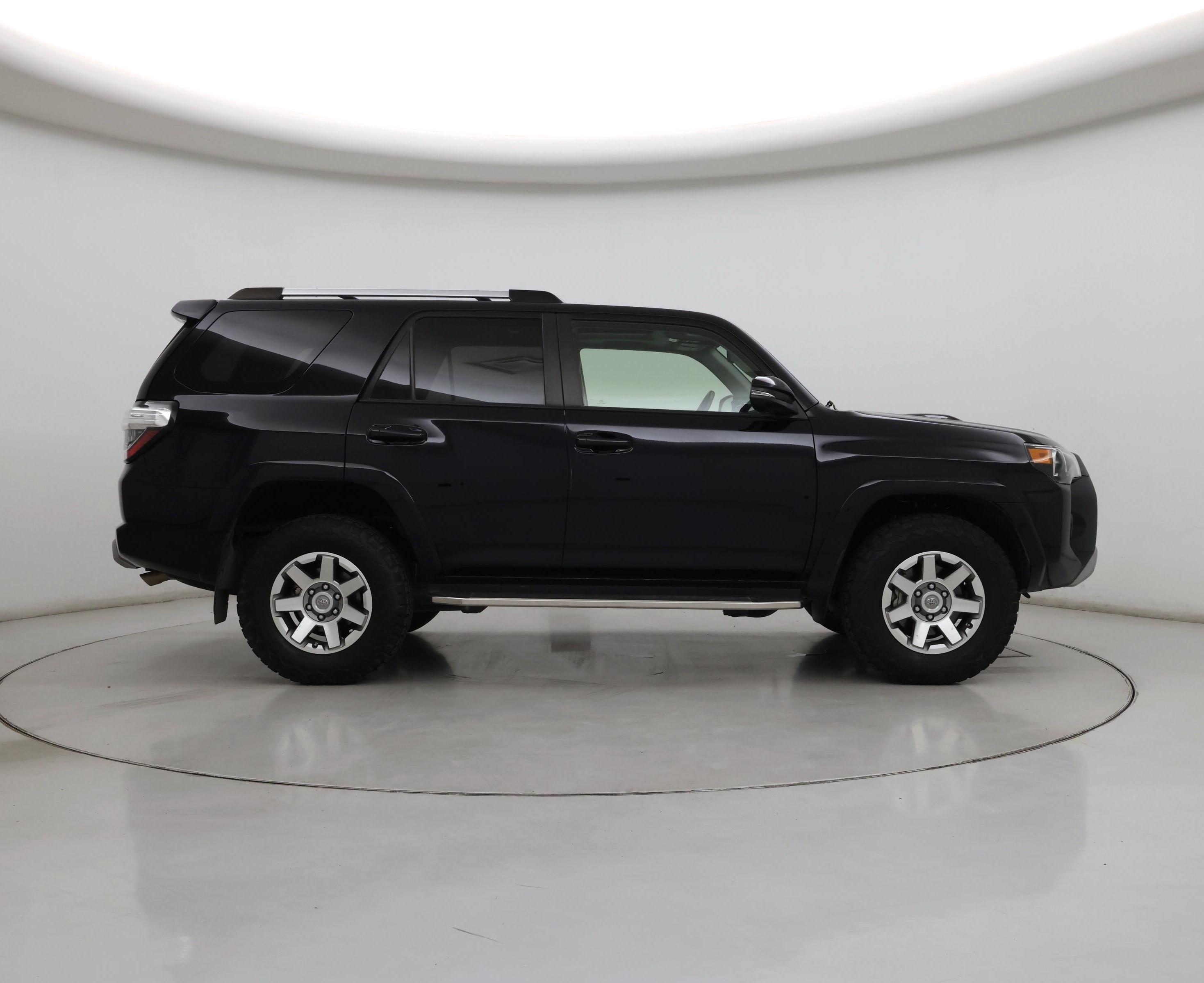 Thumbnail: 2016 Toyota 4Runner - 7