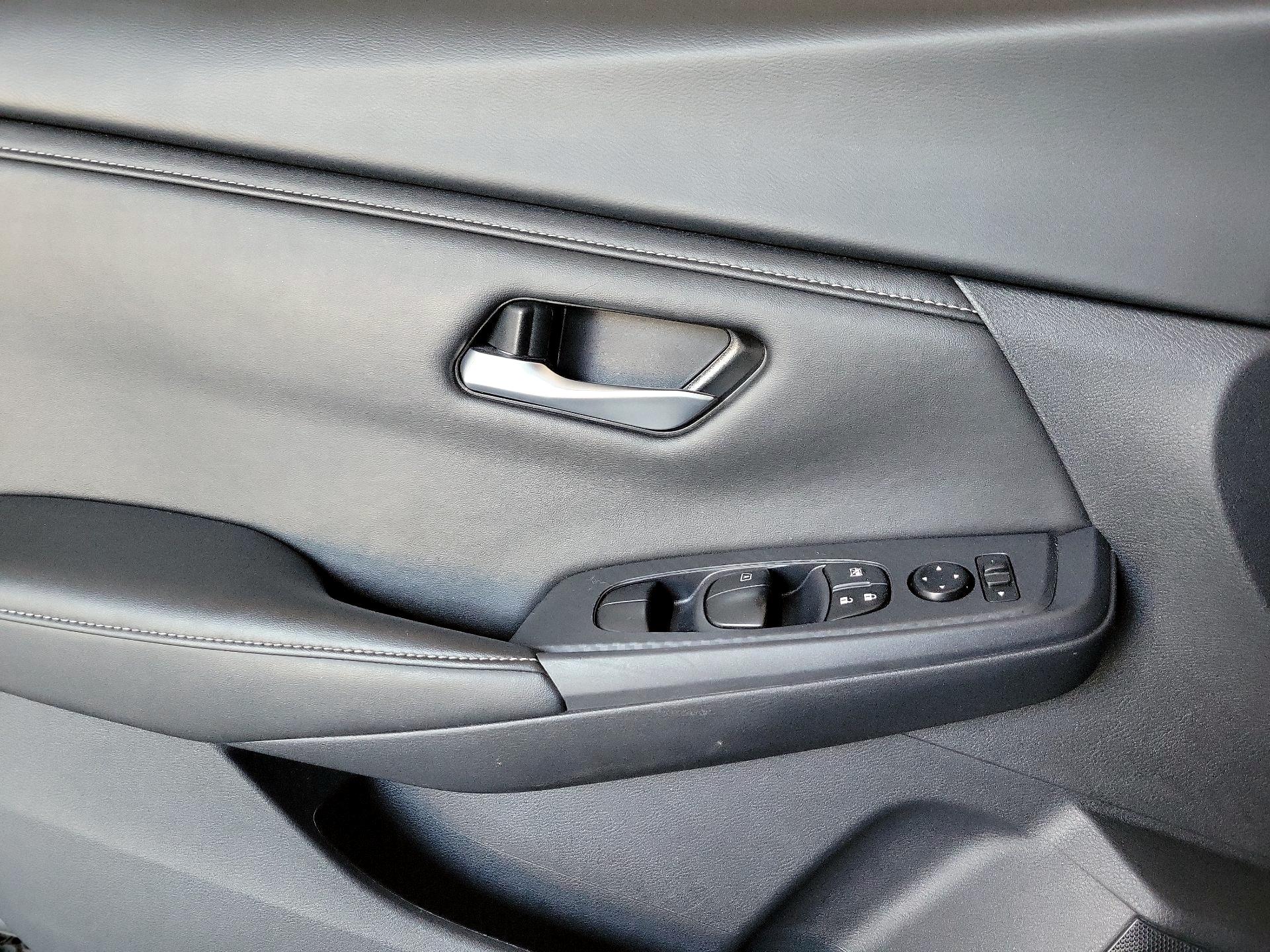 Thumbnail: 2025 Nissan Sentra - 12