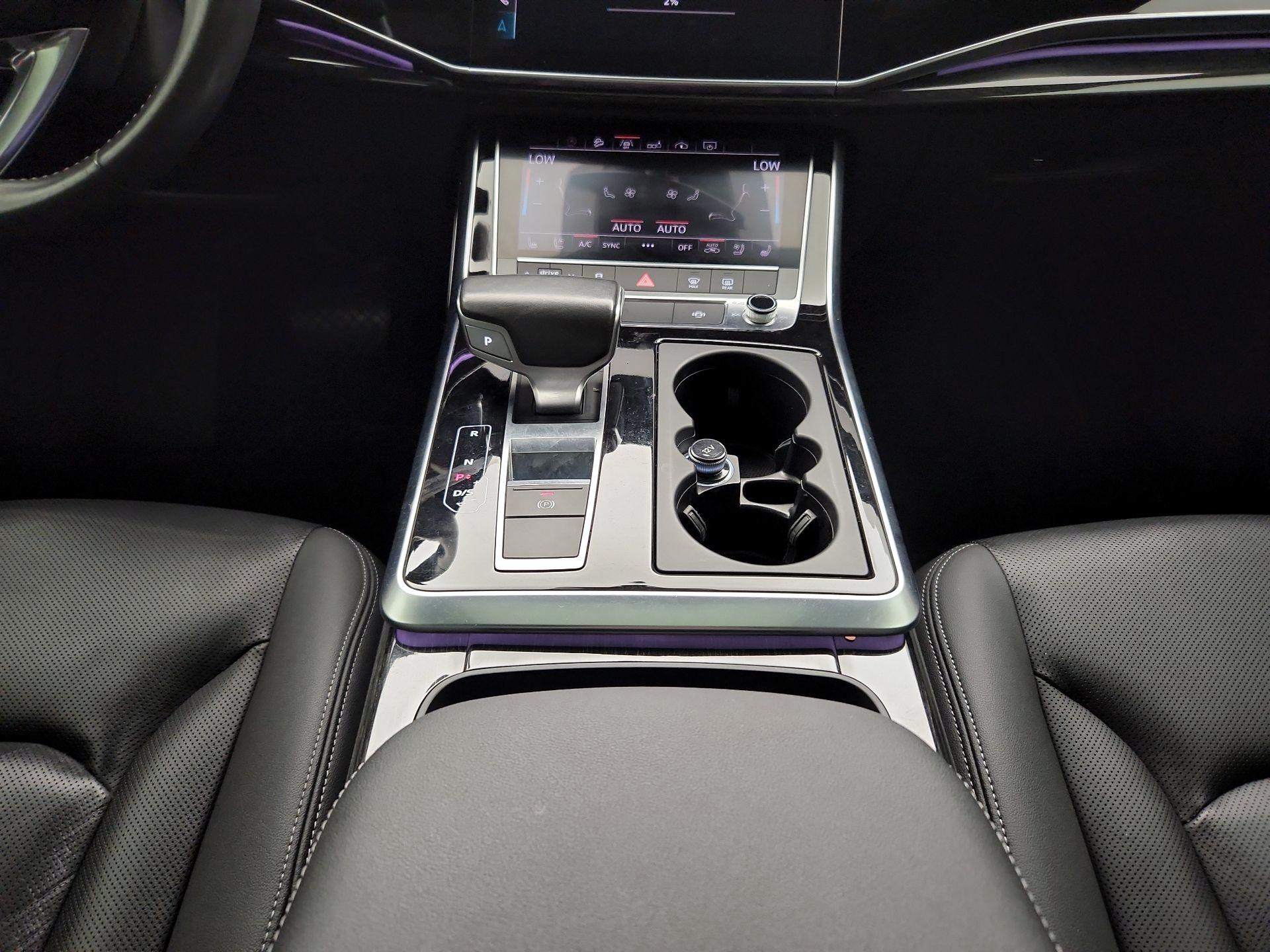 Thumbnail: 2019 Audi Q8 - 18
