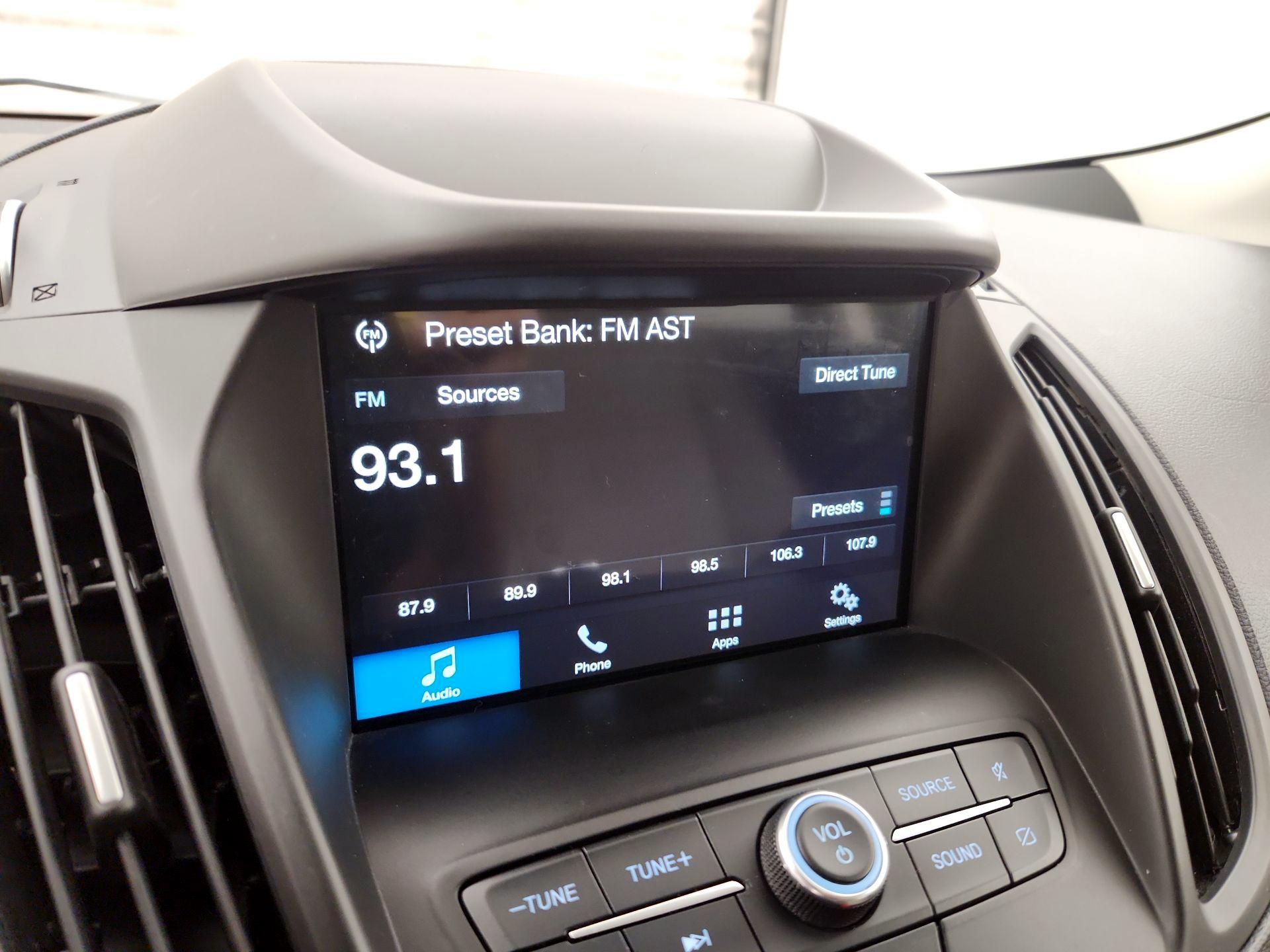 Thumbnail: 2019 Ford Escape - 15
