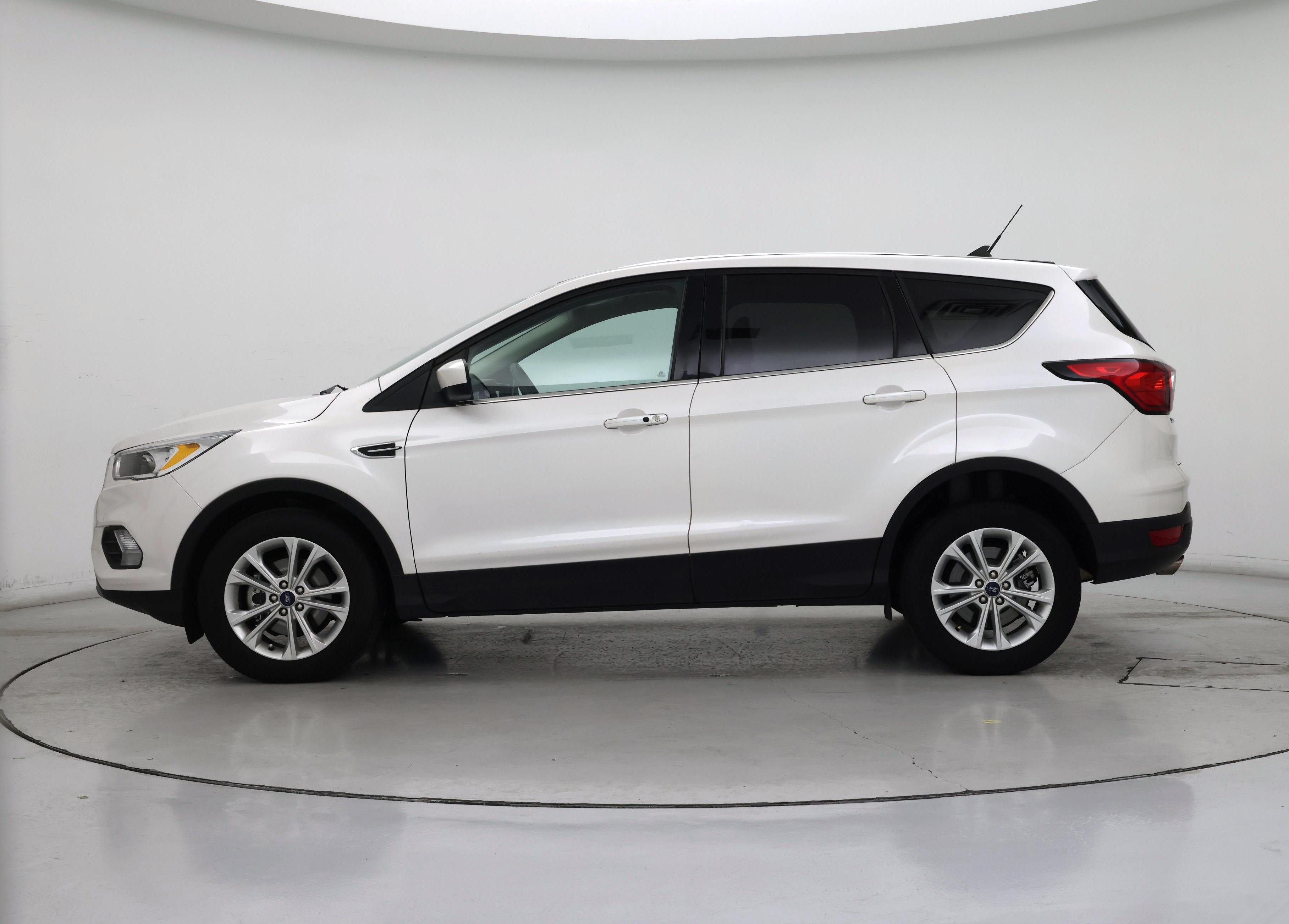 Thumbnail: 2019 Ford Escape - 3