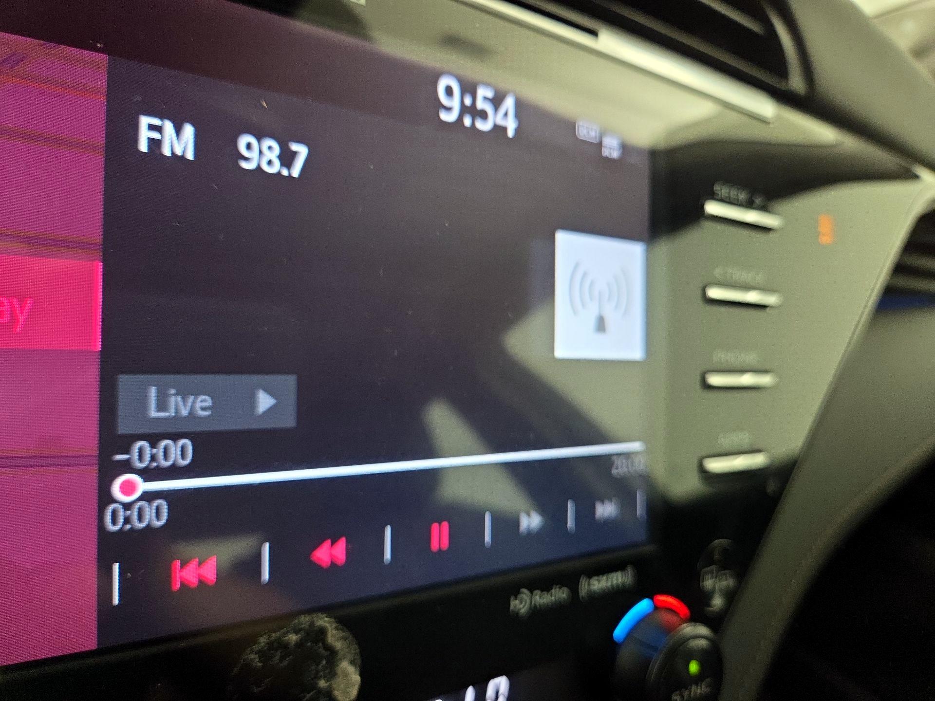 Thumbnail: 2019 Toyota Camry - 16