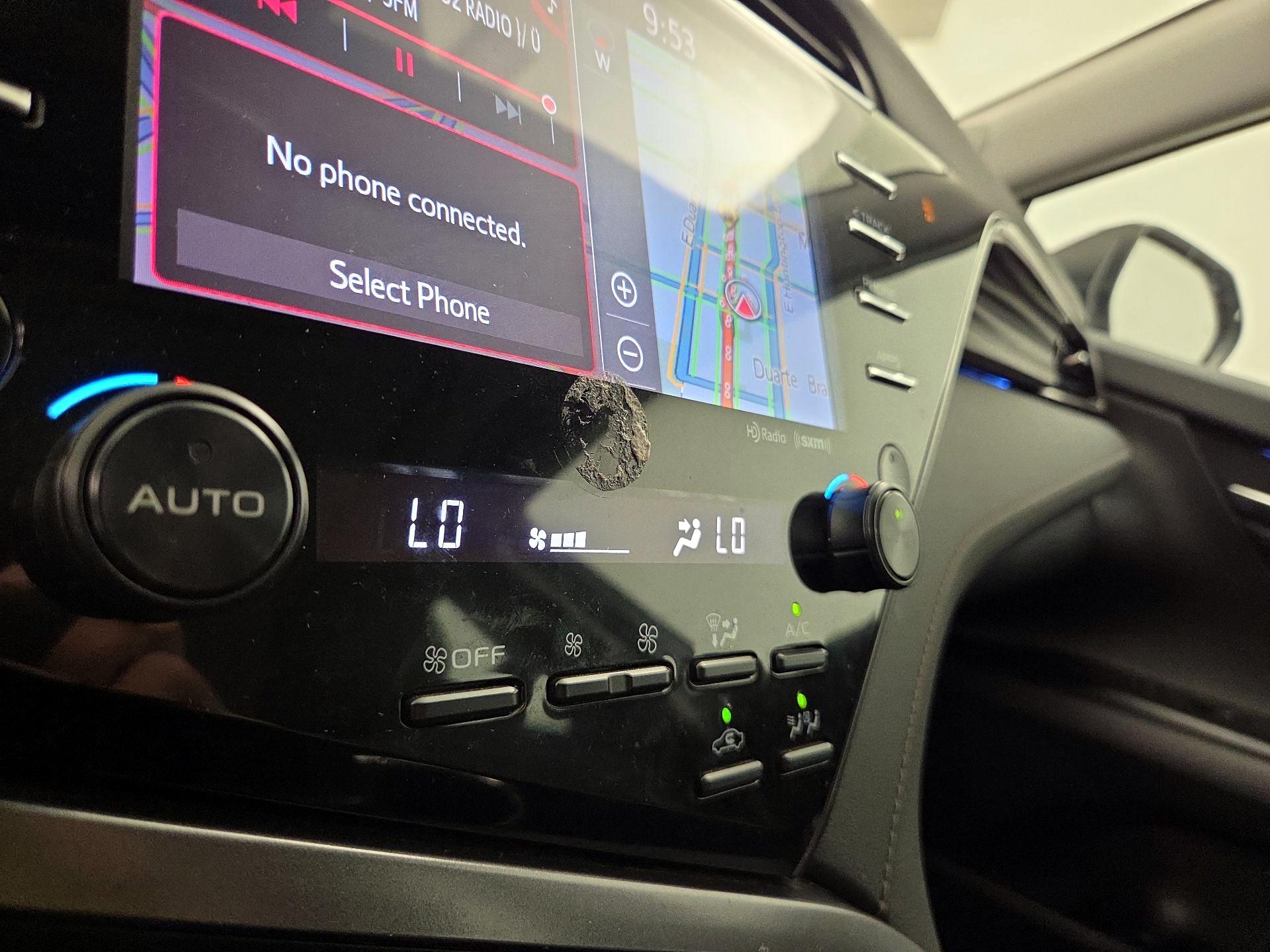 Thumbnail: 2019 Toyota Camry - 17