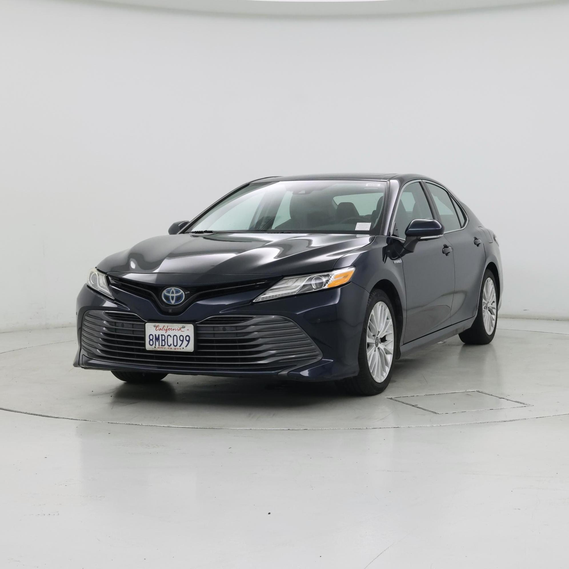 Thumbnail: 2019 Toyota Camry - 4