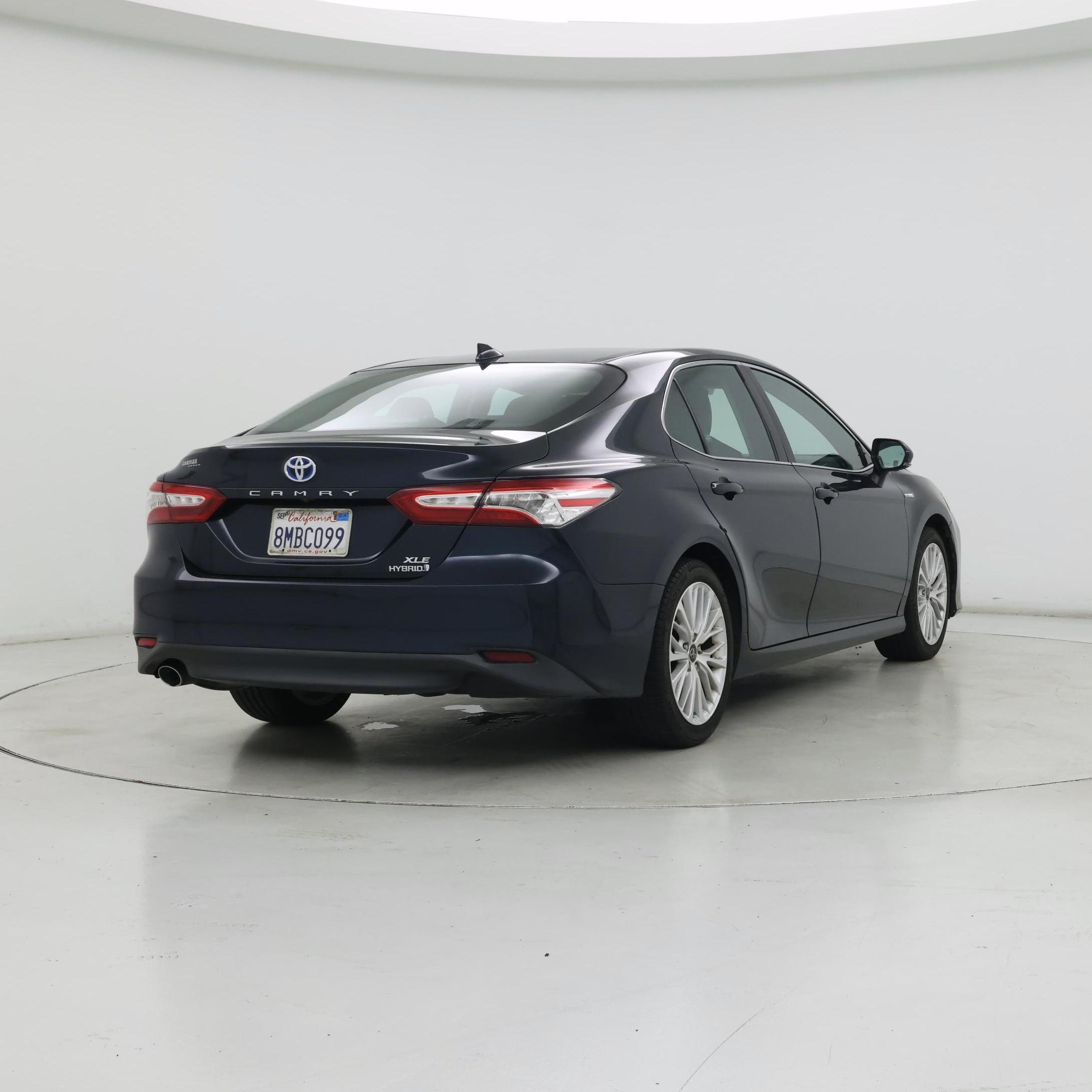 Thumbnail: 2019 Toyota Camry - 8