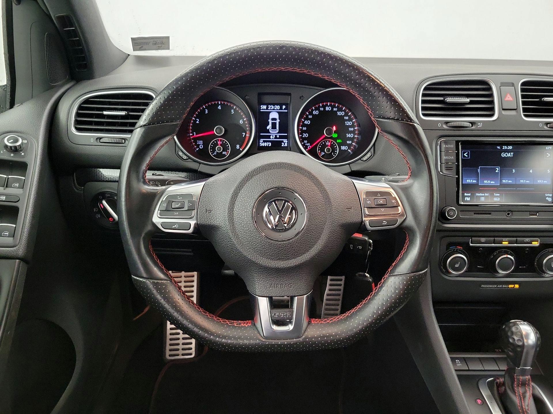 Thumbnail: 2014 Volkswagen Golf - 10