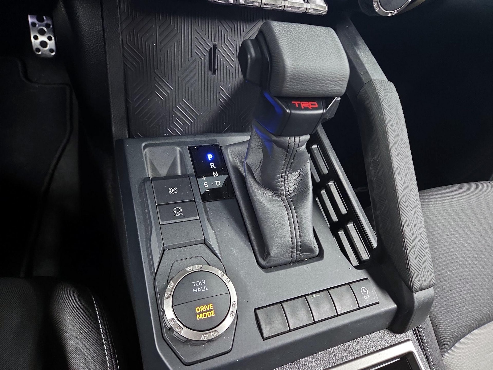 2026 Toyota Tacoma TRD Sport - Photo 18