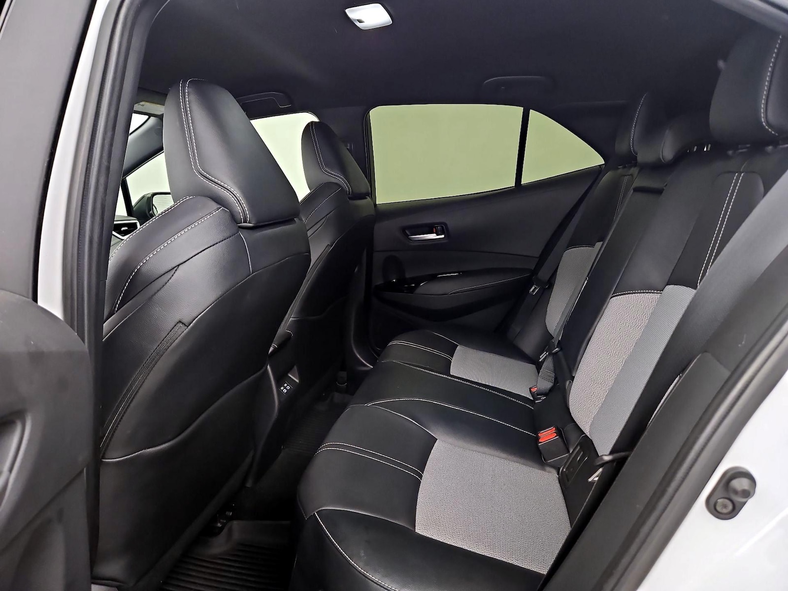 2024 Toyota Corolla Hatchback XSE - Photo 20