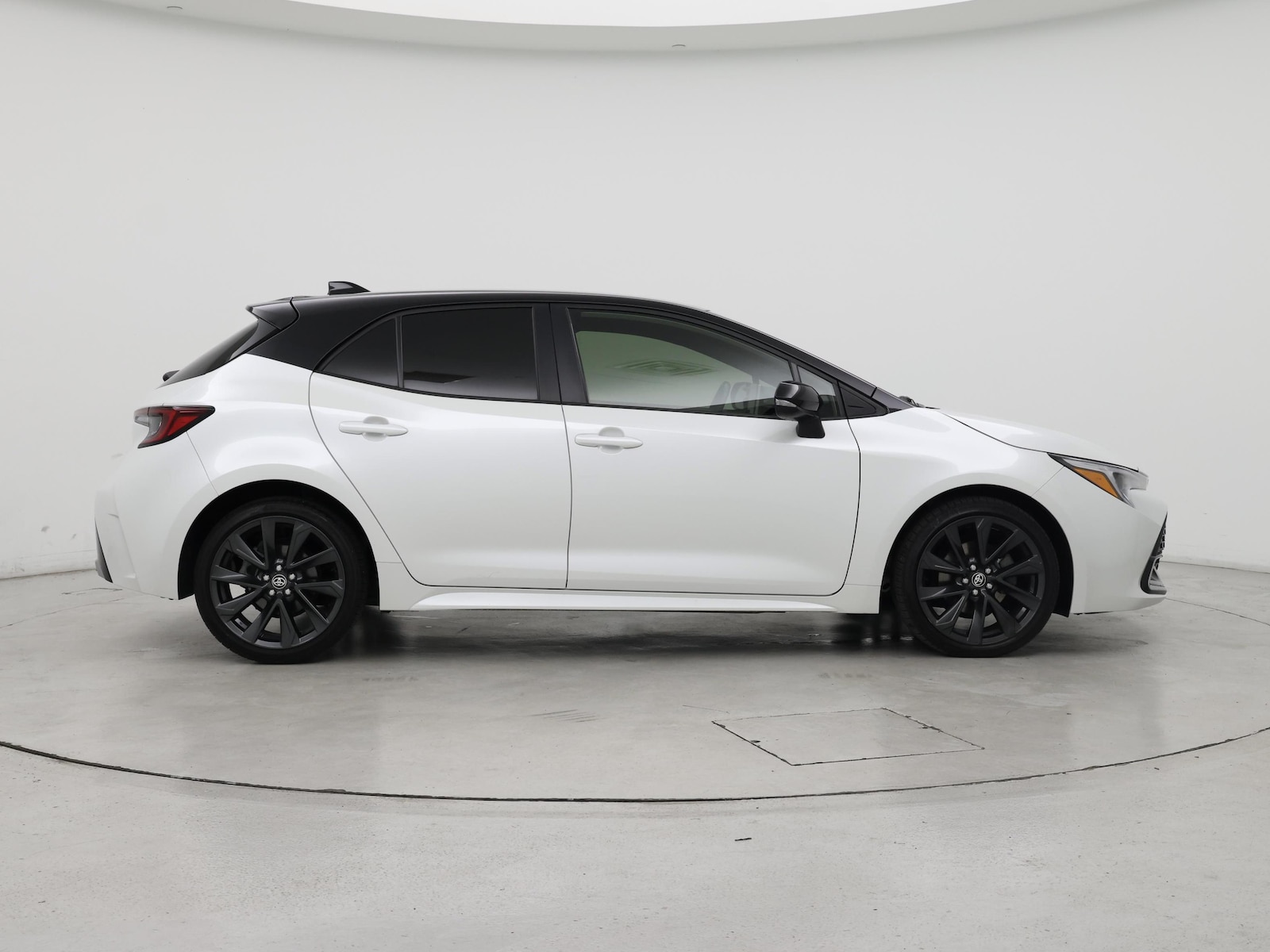 2024 Toyota Corolla Hatchback XSE - Photo 8