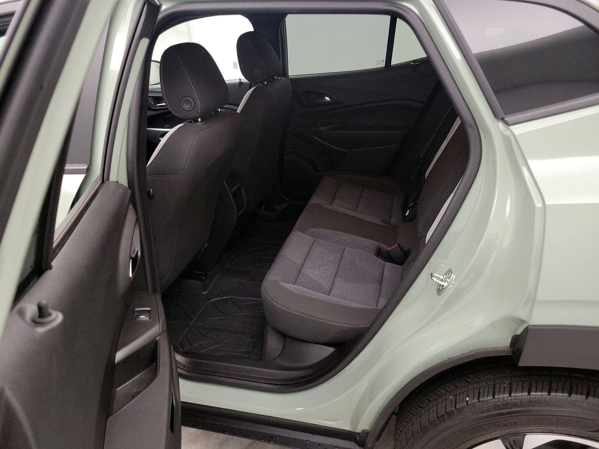 Thumbnail: 2024 Chevrolet Trax - 19