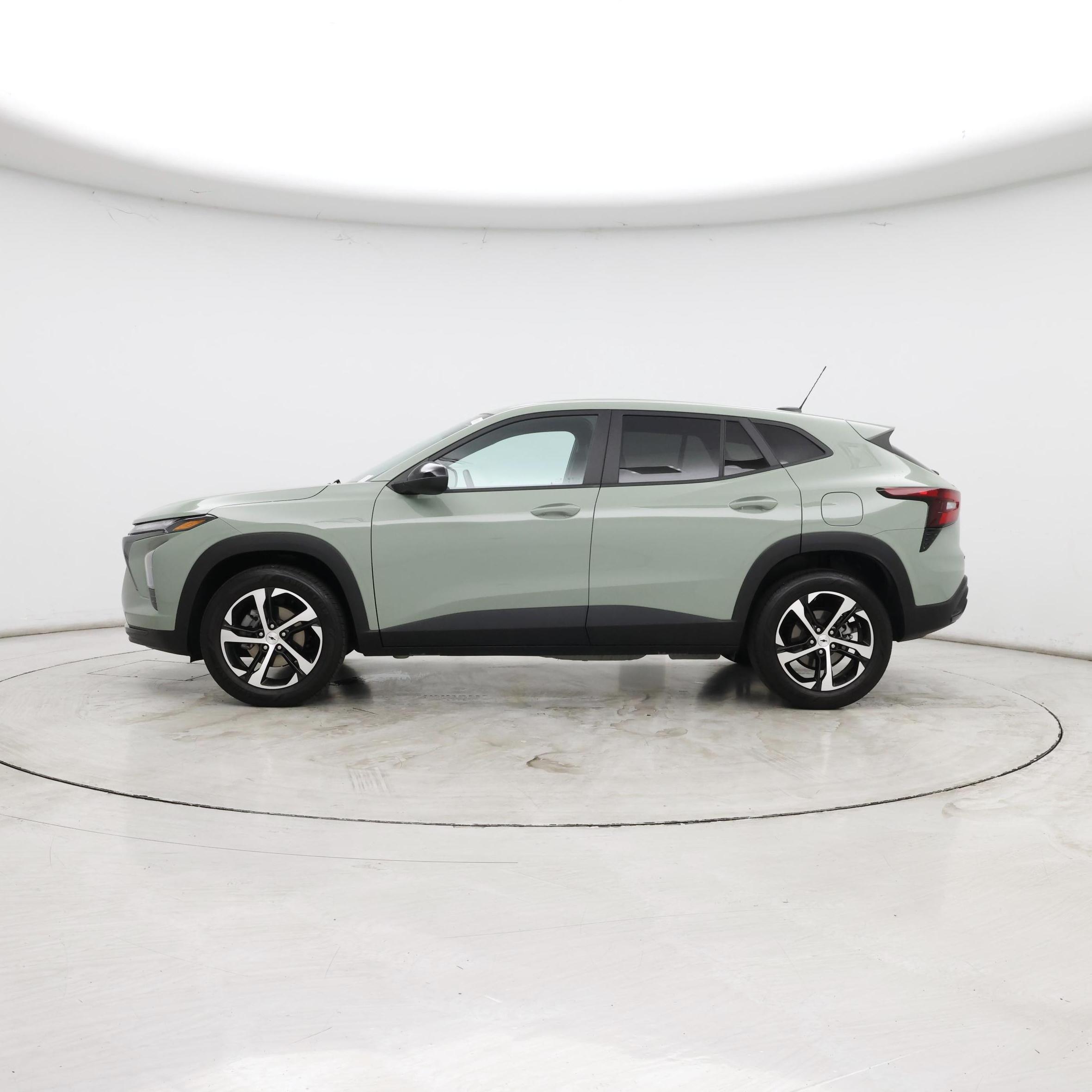 Thumbnail: 2024 Chevrolet Trax - 3