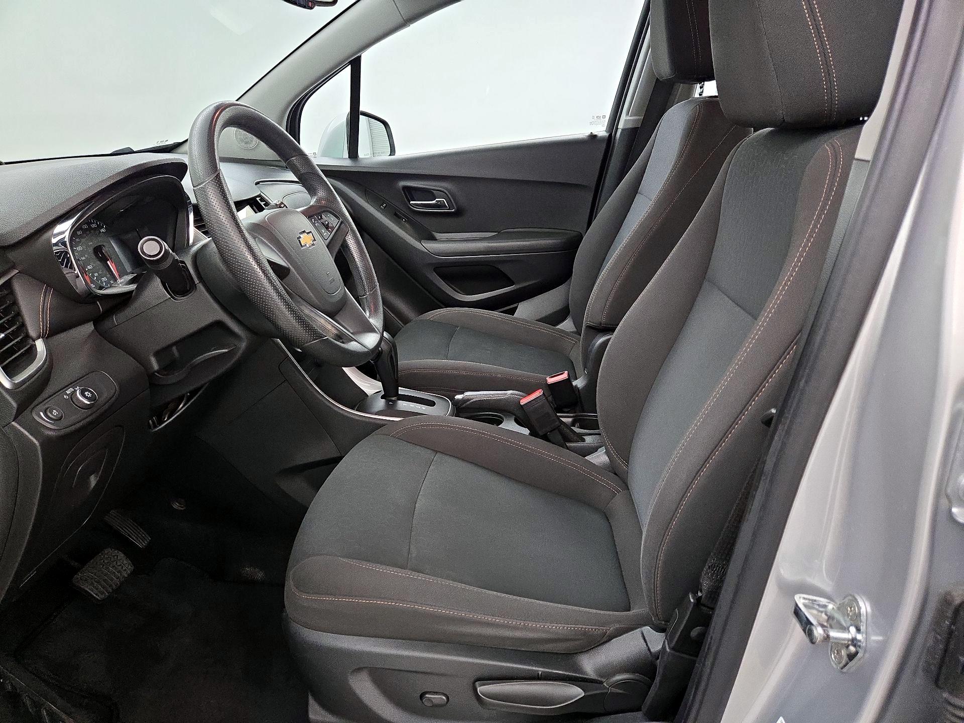 Thumbnail: 2018 Chevrolet Trax - 11
