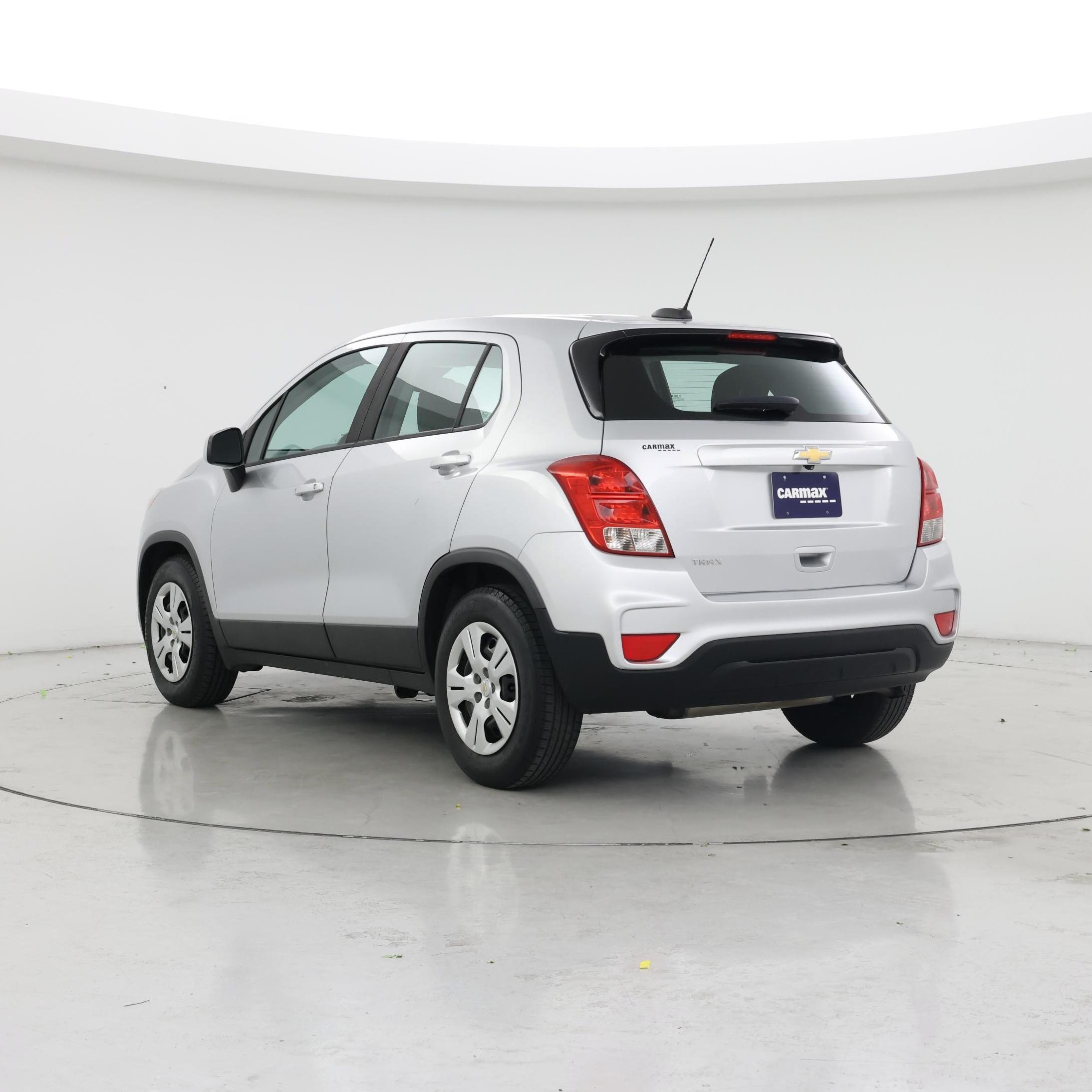 Thumbnail: 2018 Chevrolet Trax - 2