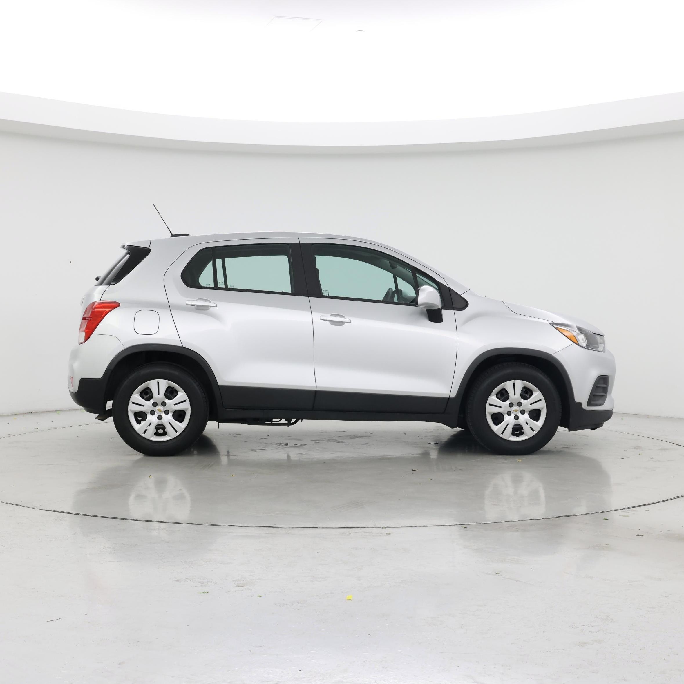 Thumbnail: 2018 Chevrolet Trax - 7