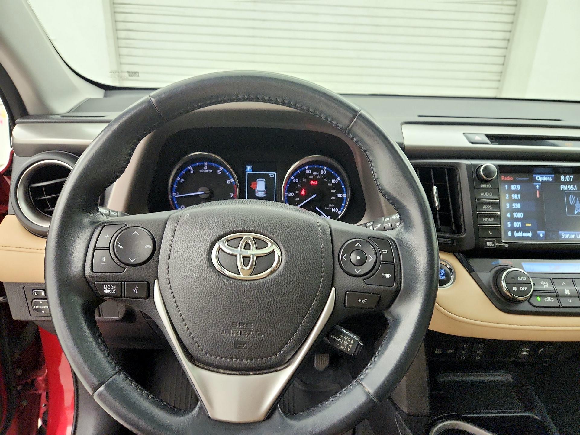 Thumbnail: 2016 Toyota RAV4 - 10