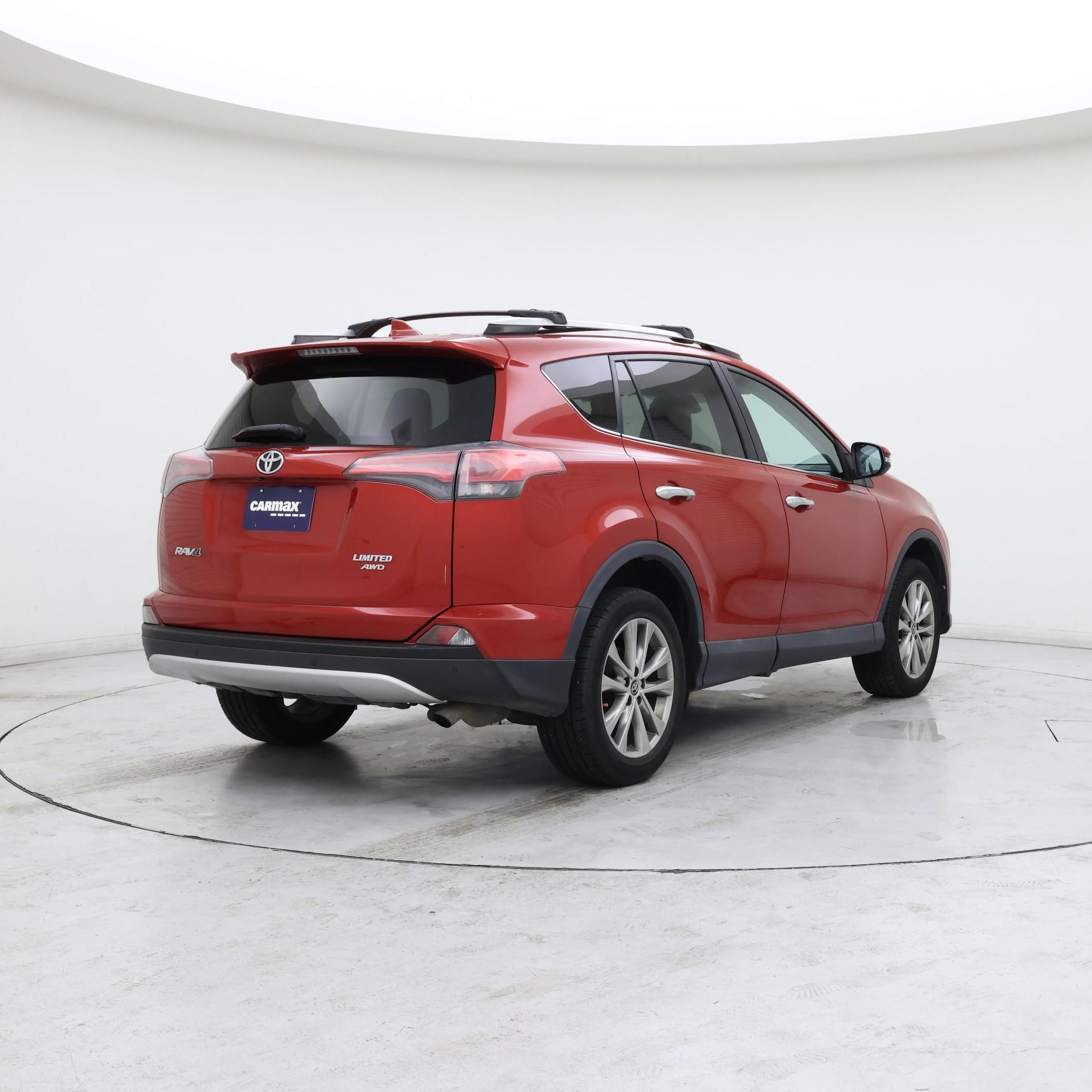 Thumbnail: 2016 Toyota RAV4 - 8
