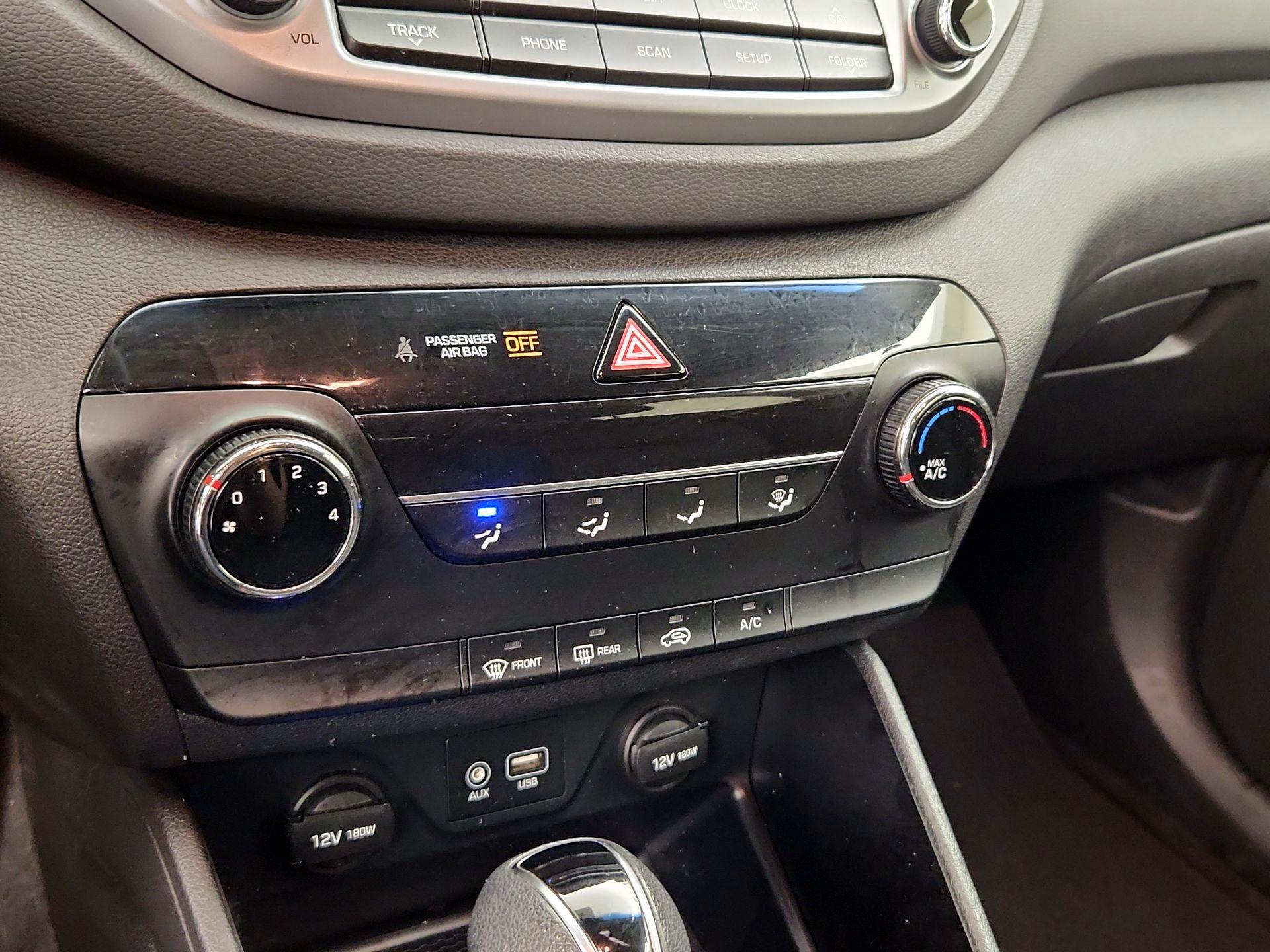 Thumbnail: 2016 Hyundai Tucson - 16
