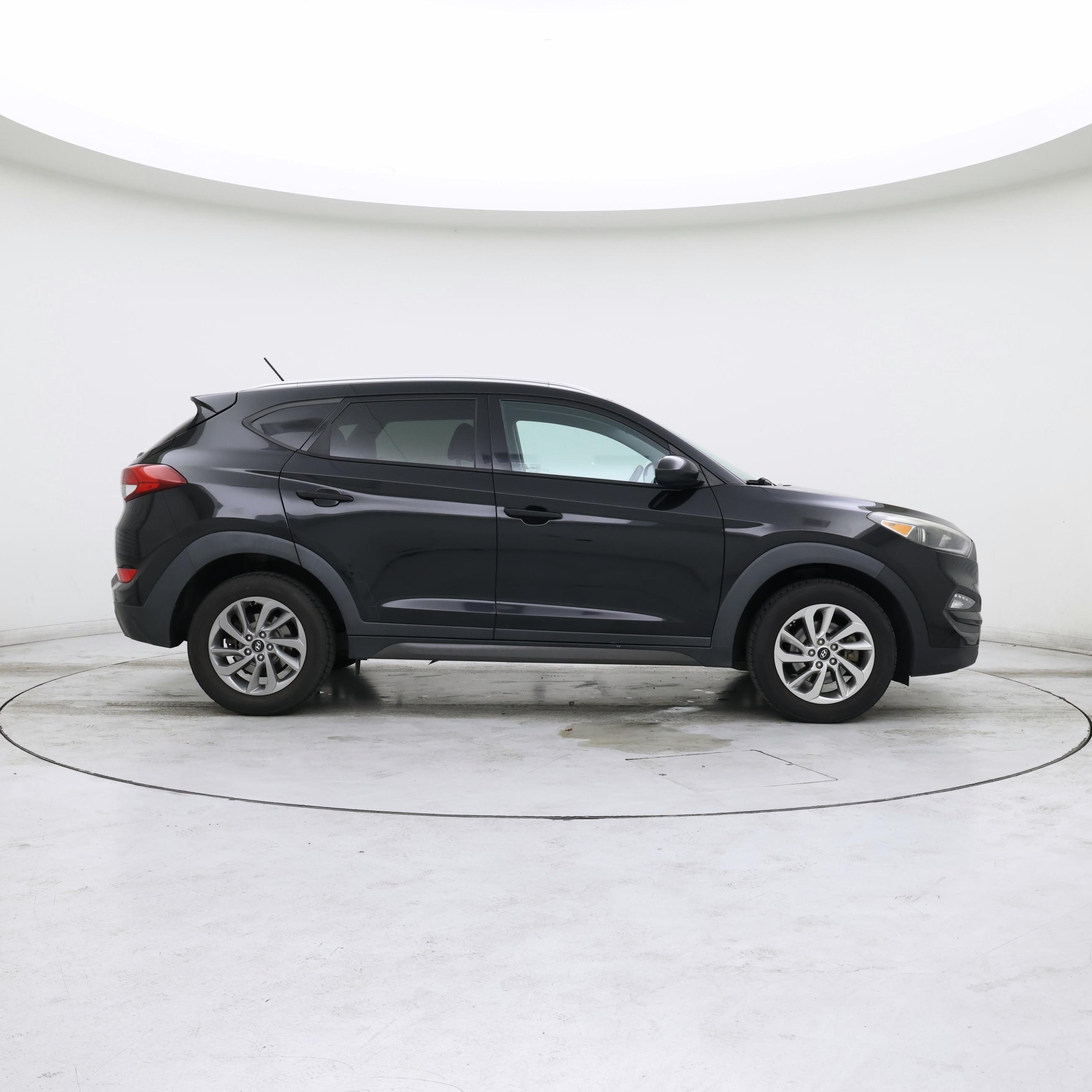 Thumbnail: 2016 Hyundai Tucson - 7