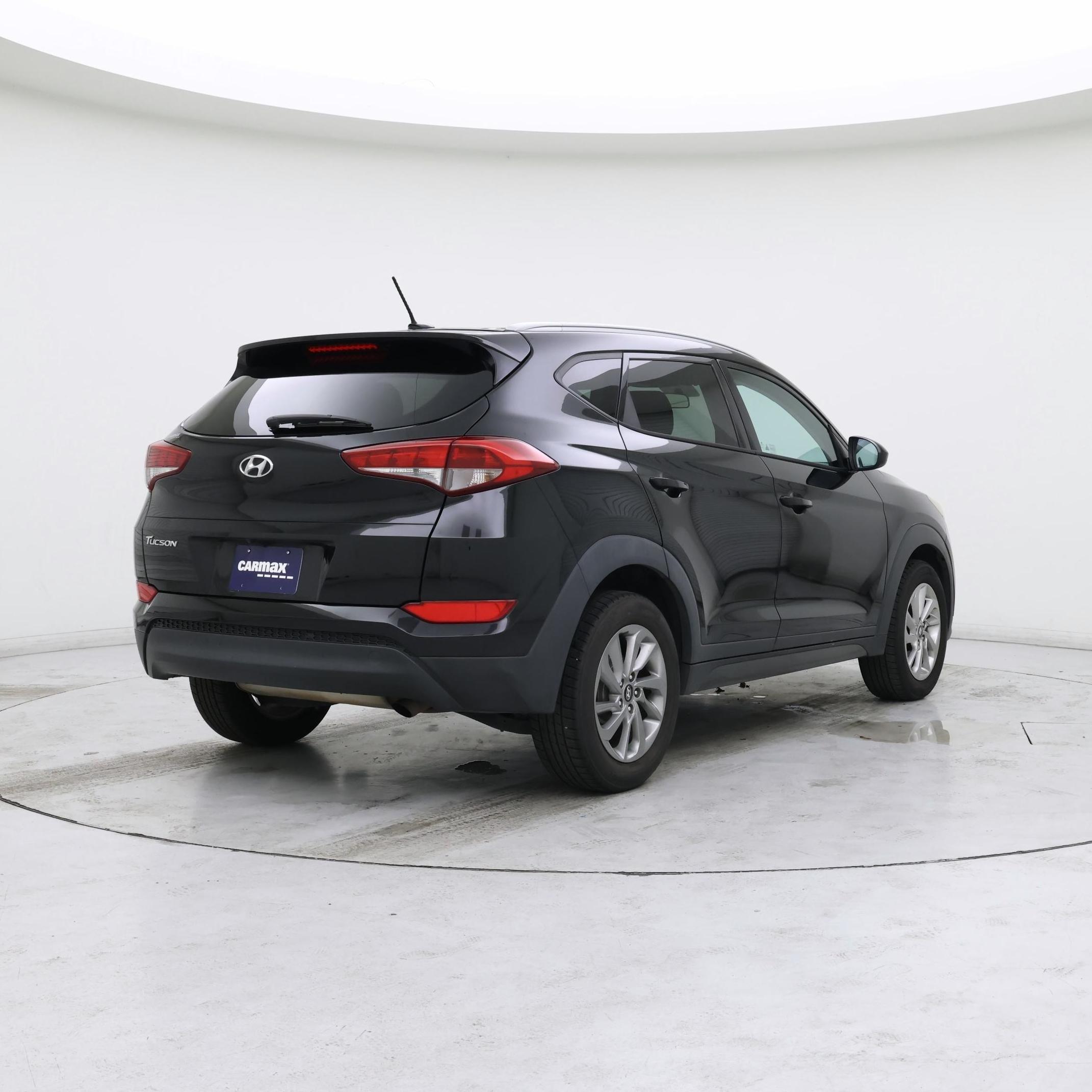 Thumbnail: 2016 Hyundai Tucson - 8