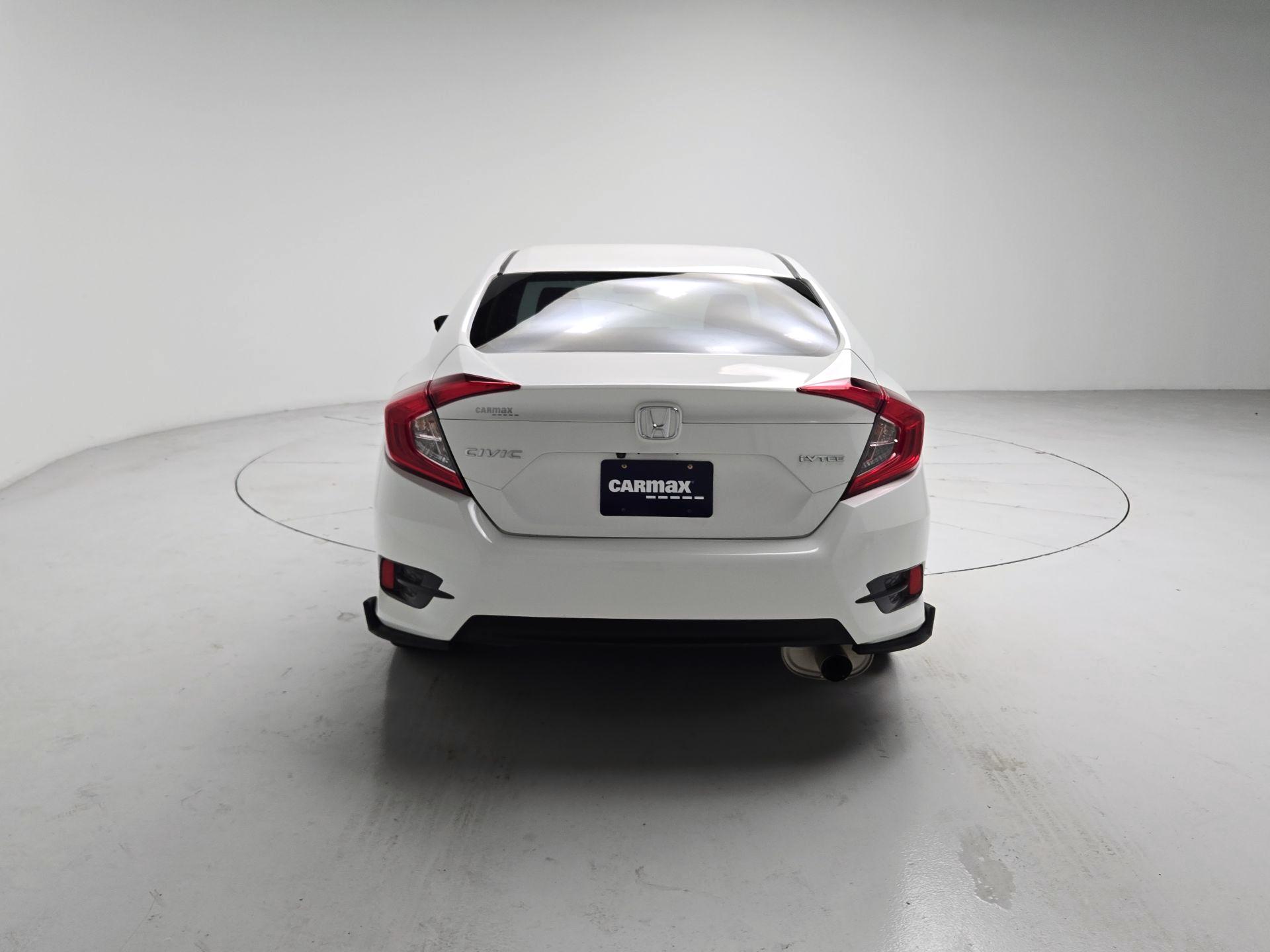Thumbnail: 2016 Honda Civic - 6