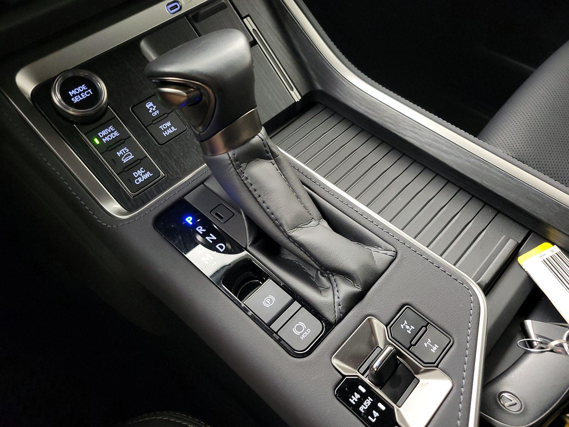 Thumbnail: 2025 Lexus GX - 18