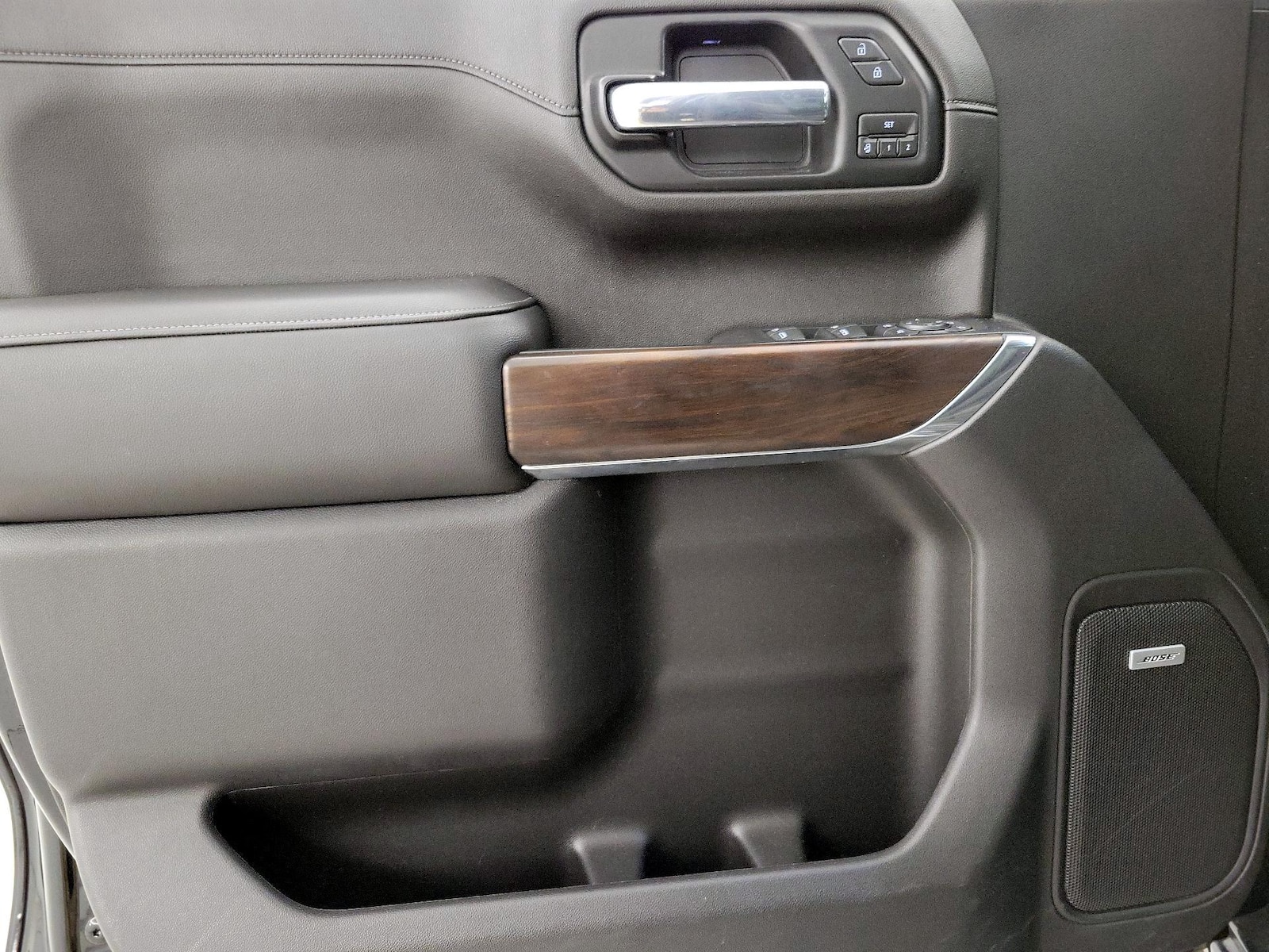 2020 GMC Sierra 1500 SLT - Photo 13