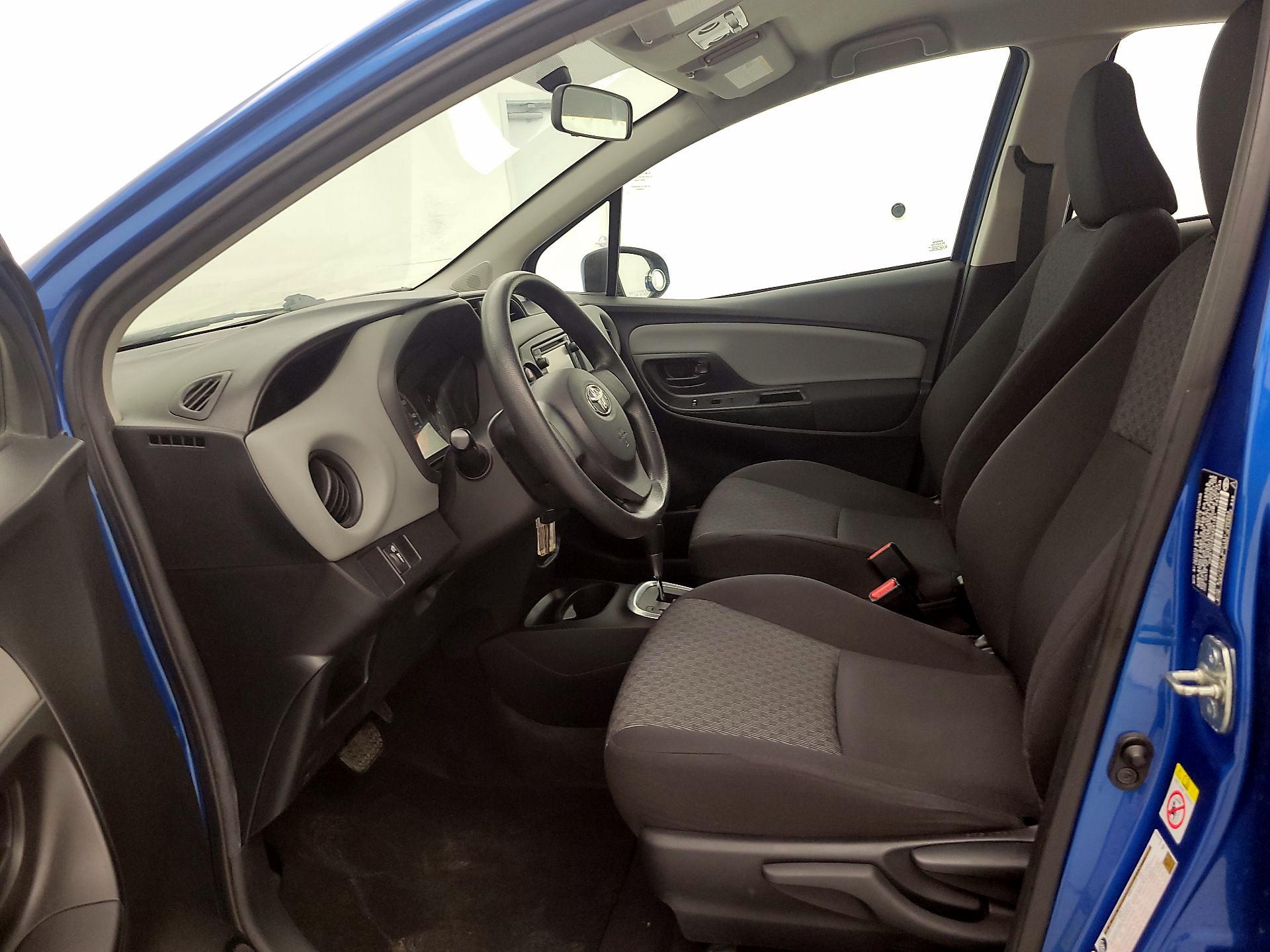 Thumbnail: 2016 Toyota Yaris - 11