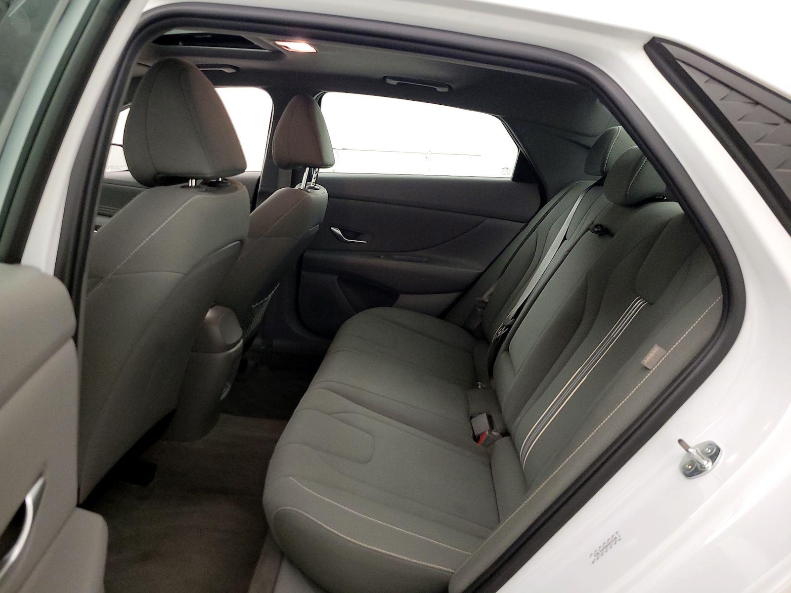 2024 Hyundai Elantra SEL - Photo 21