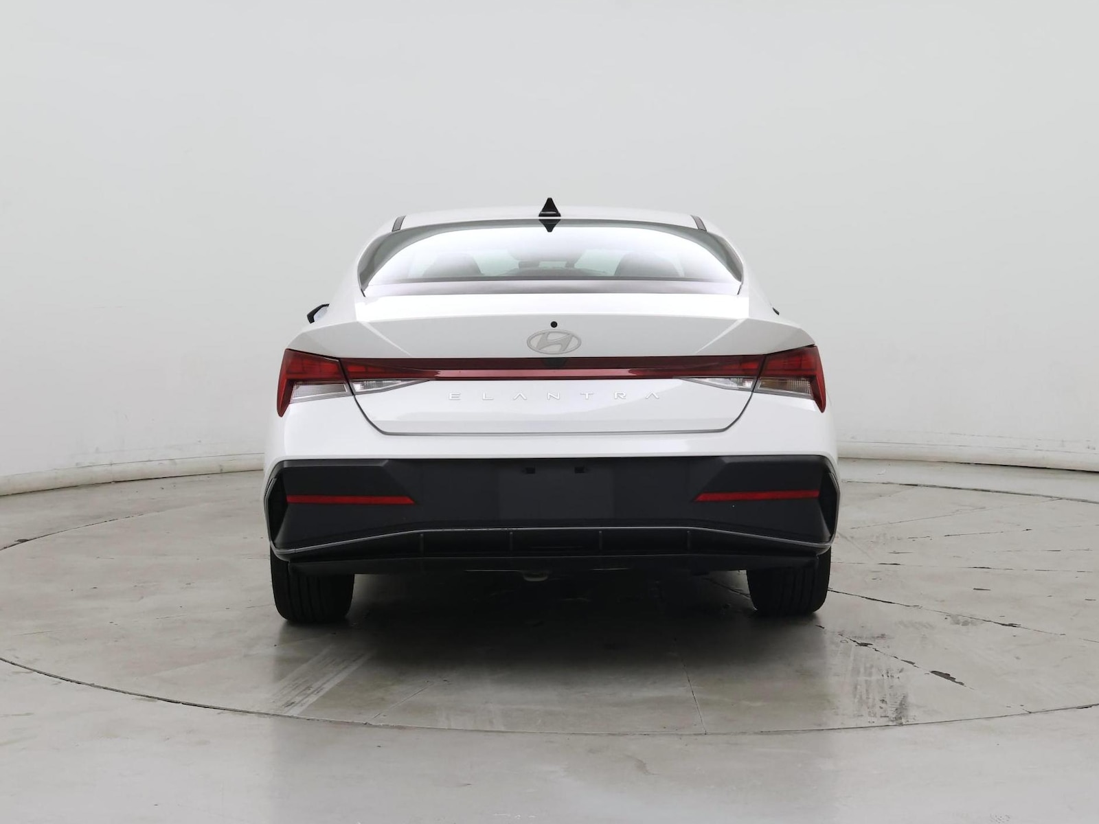 2024 Hyundai Elantra SEL - Photo 7