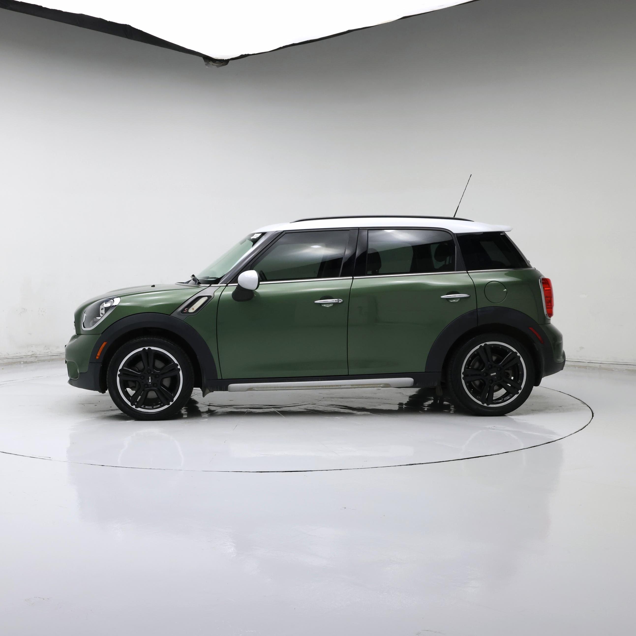 Thumbnail: 2016 MINI Cooper Countryman - 3