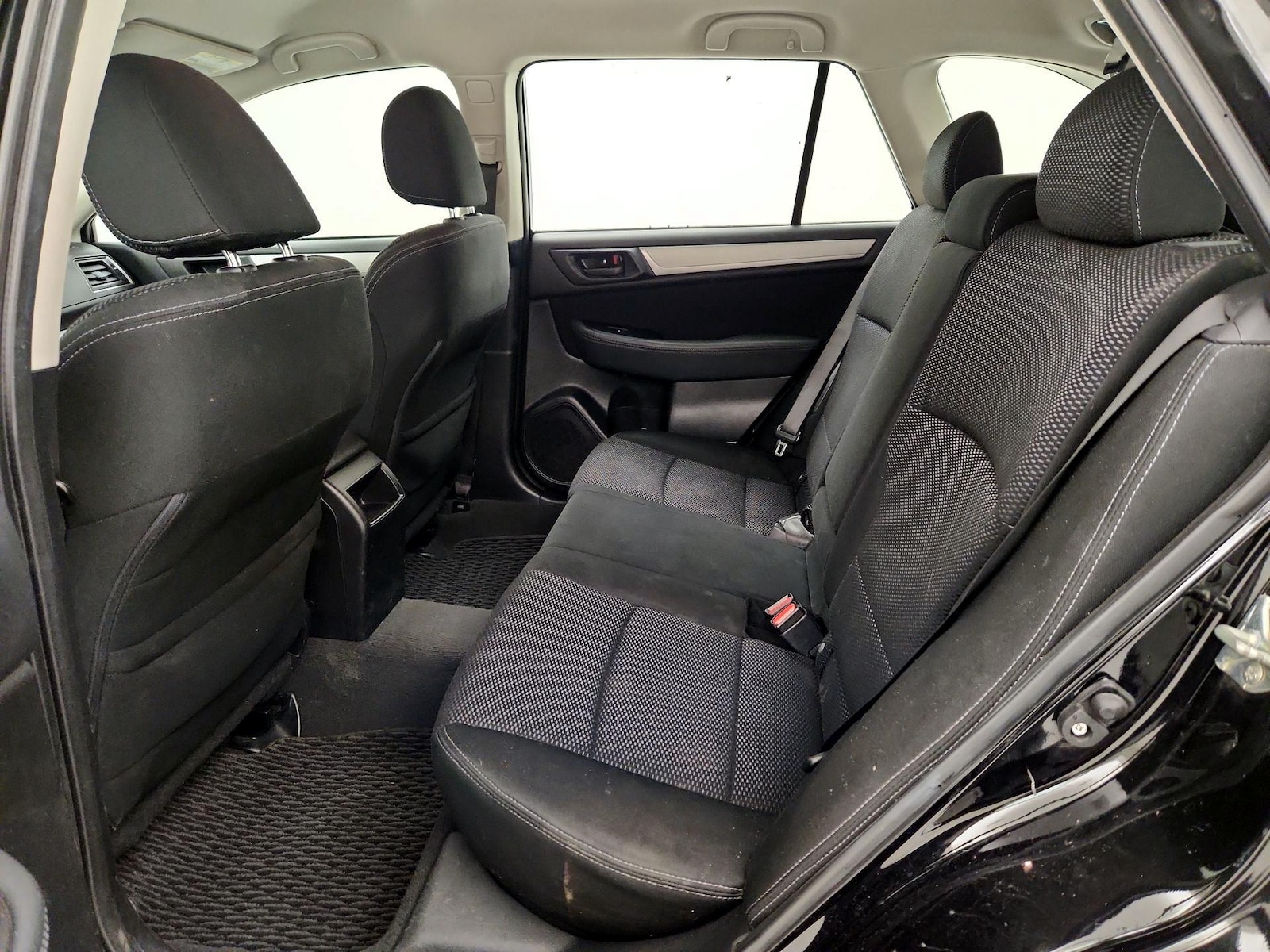 2017 Subaru Outback Base - Photo 11