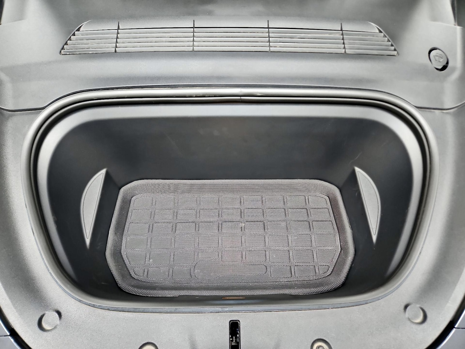 2023 Tesla Model Y Long Range - Photo 23
