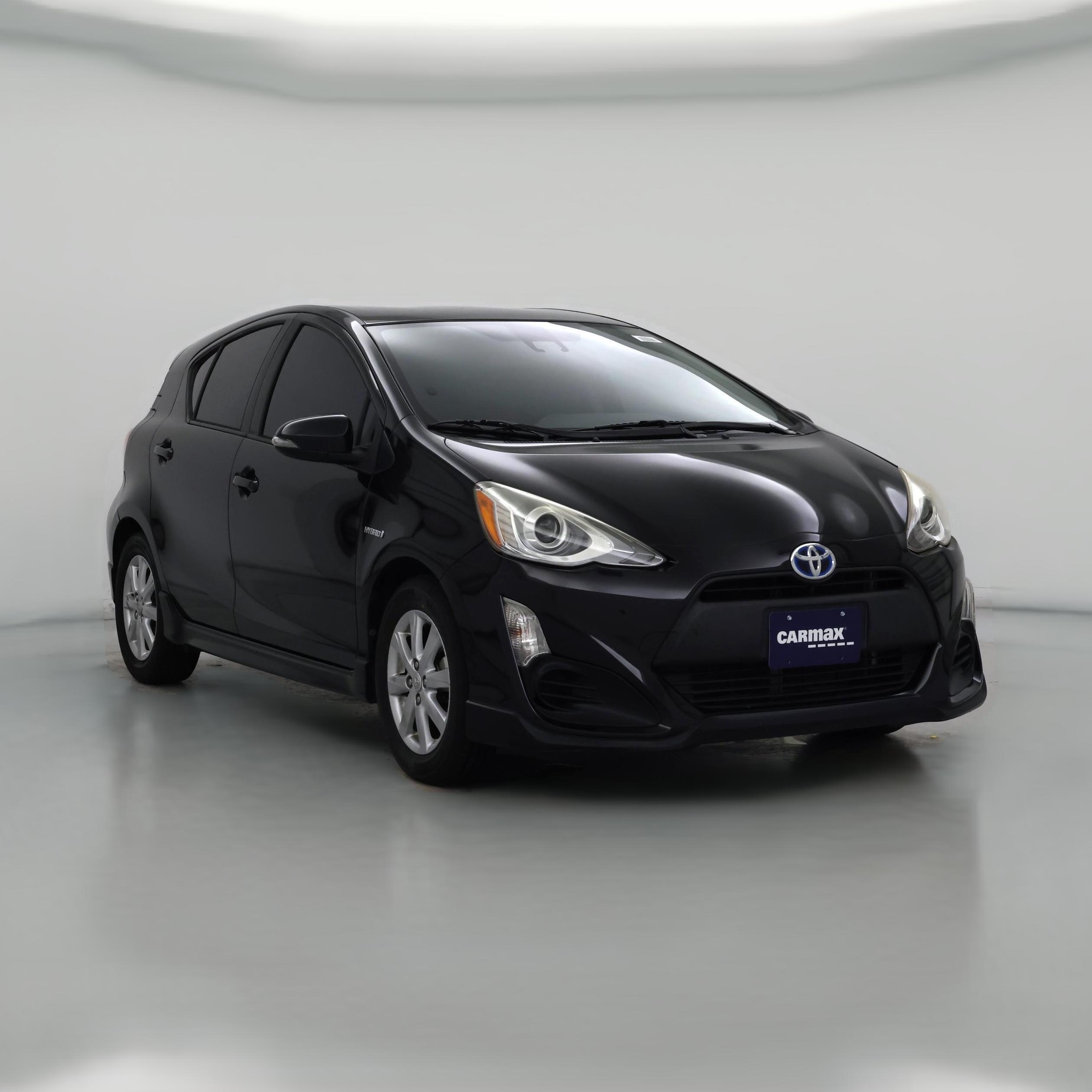 Thumbnail: 2017 Toyota Prius c - 1