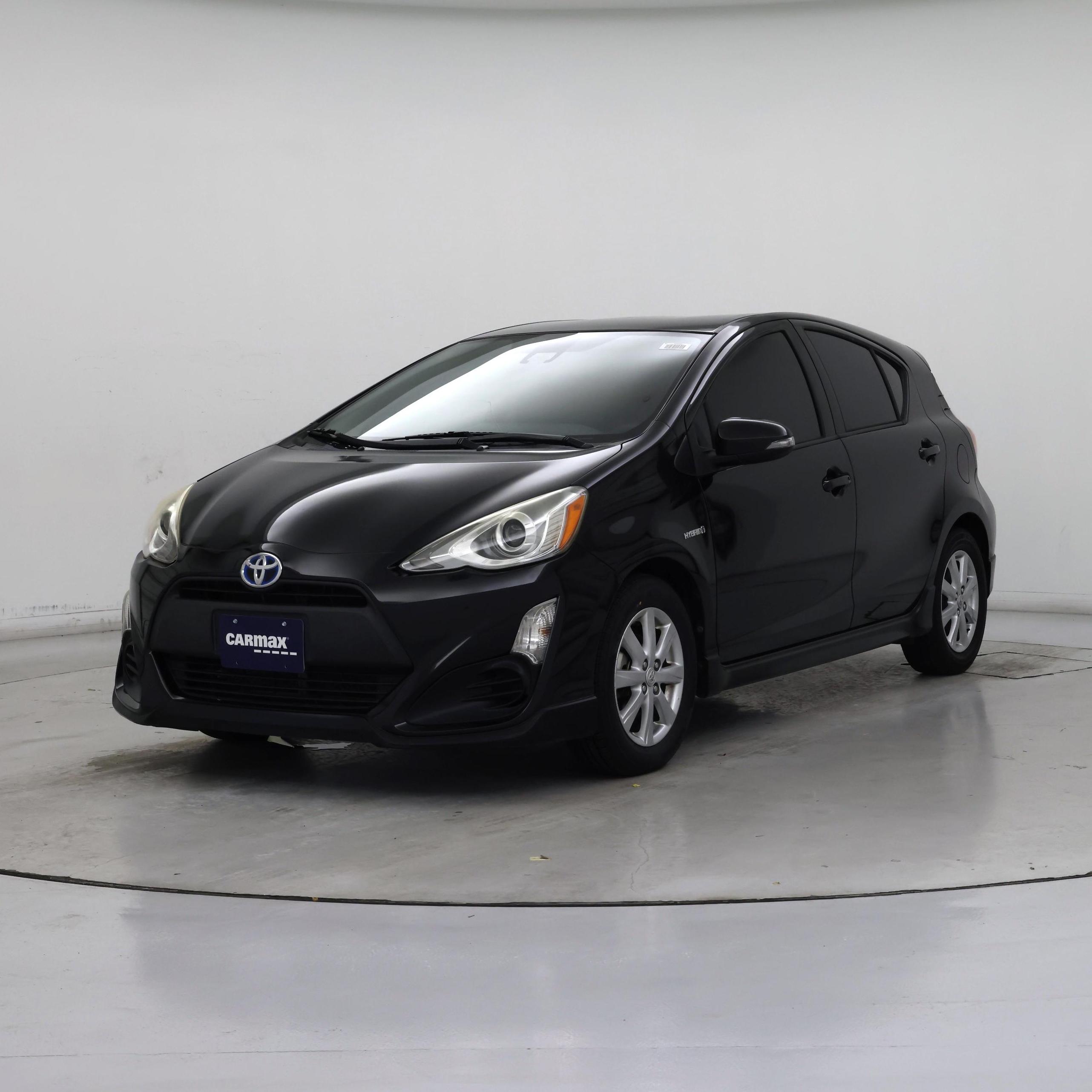 Thumbnail: 2017 Toyota Prius c - 4